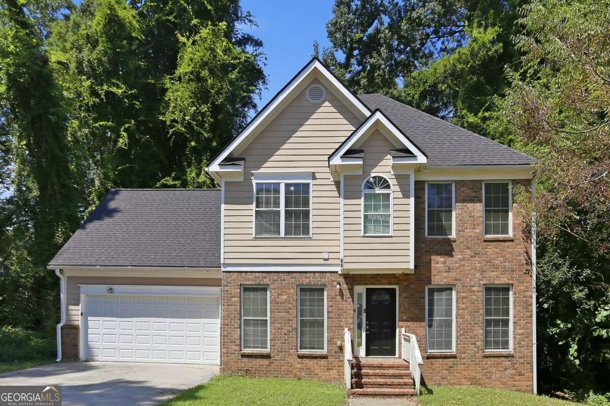 66 Holly Road NW Property Photo 1