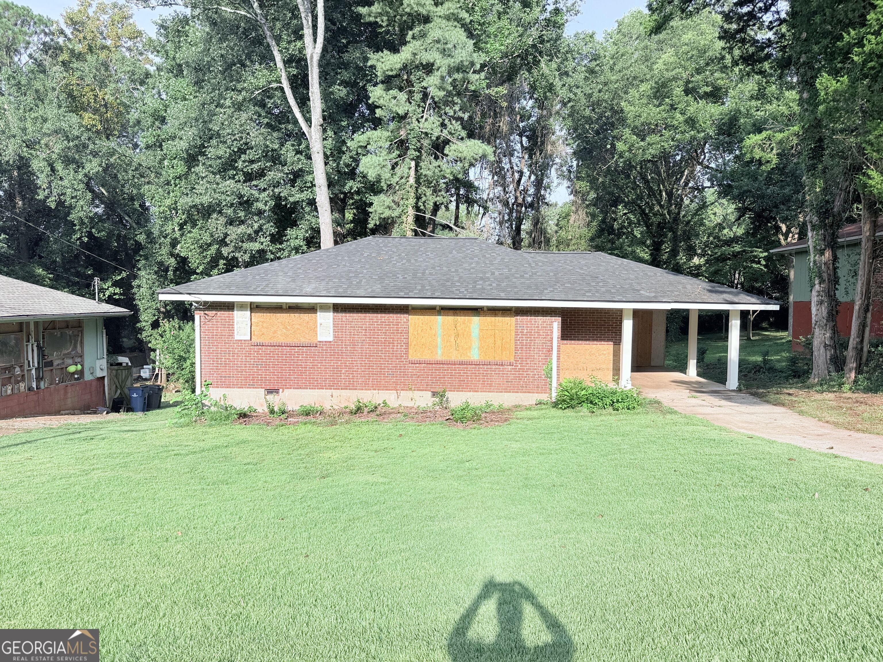 2879 Rockwood Road Property Photo 2