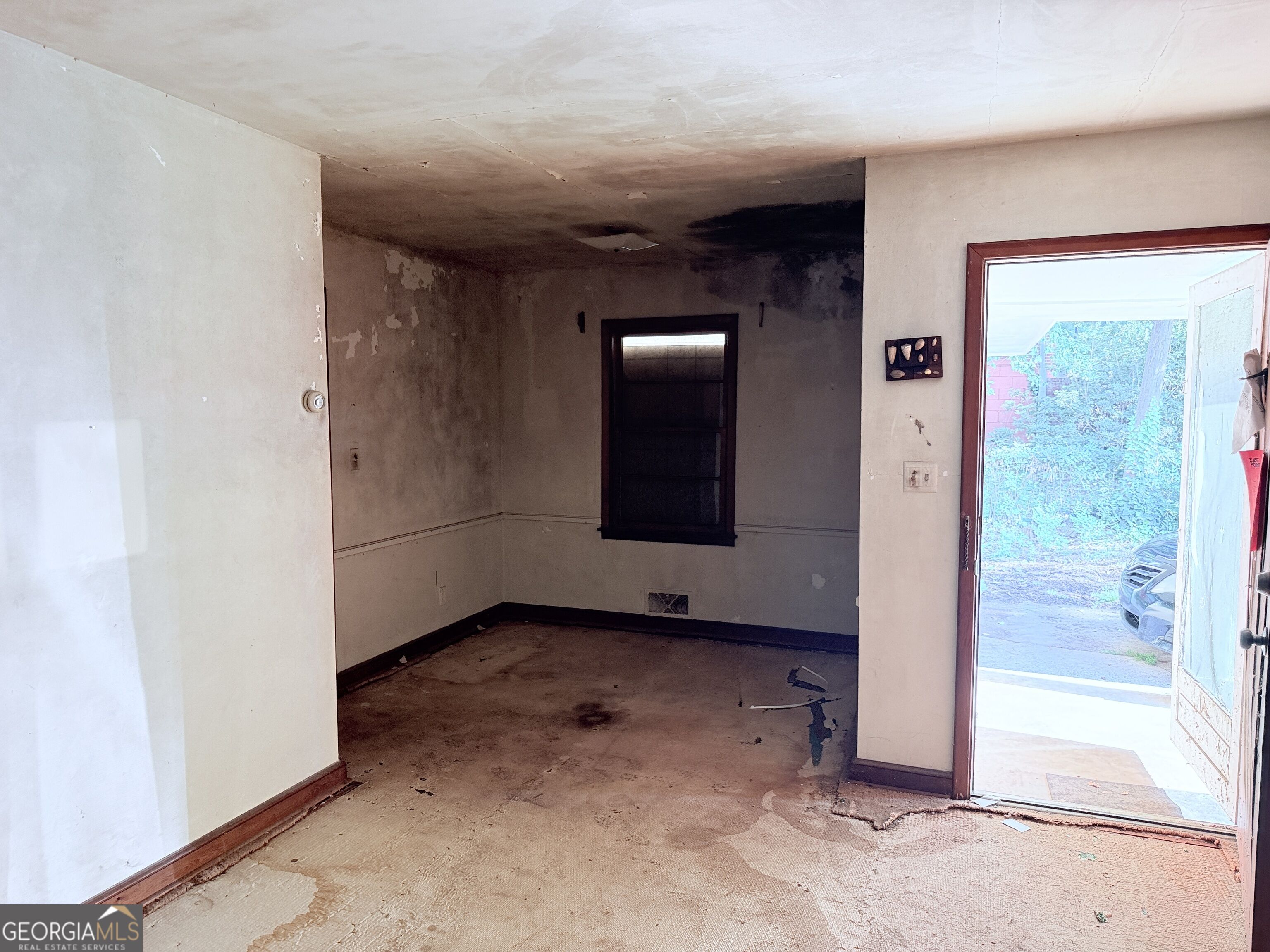 2879 Rockwood Road Property Photo 4