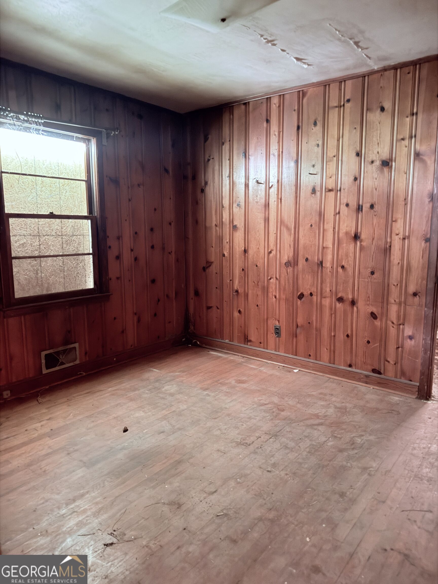 2879 Rockwood Road Property Photo 8