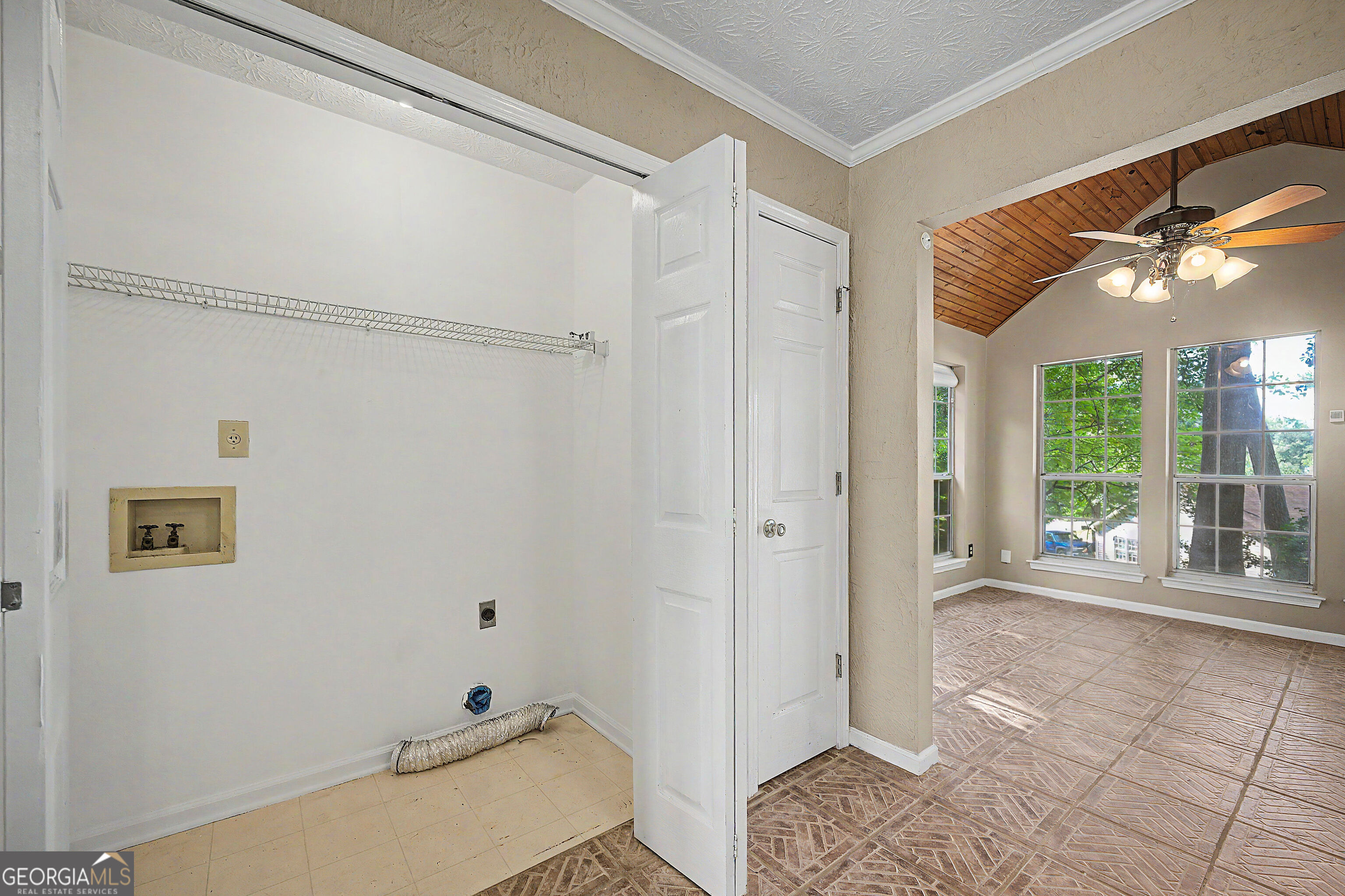 204 Spring Circle Property Photo 10