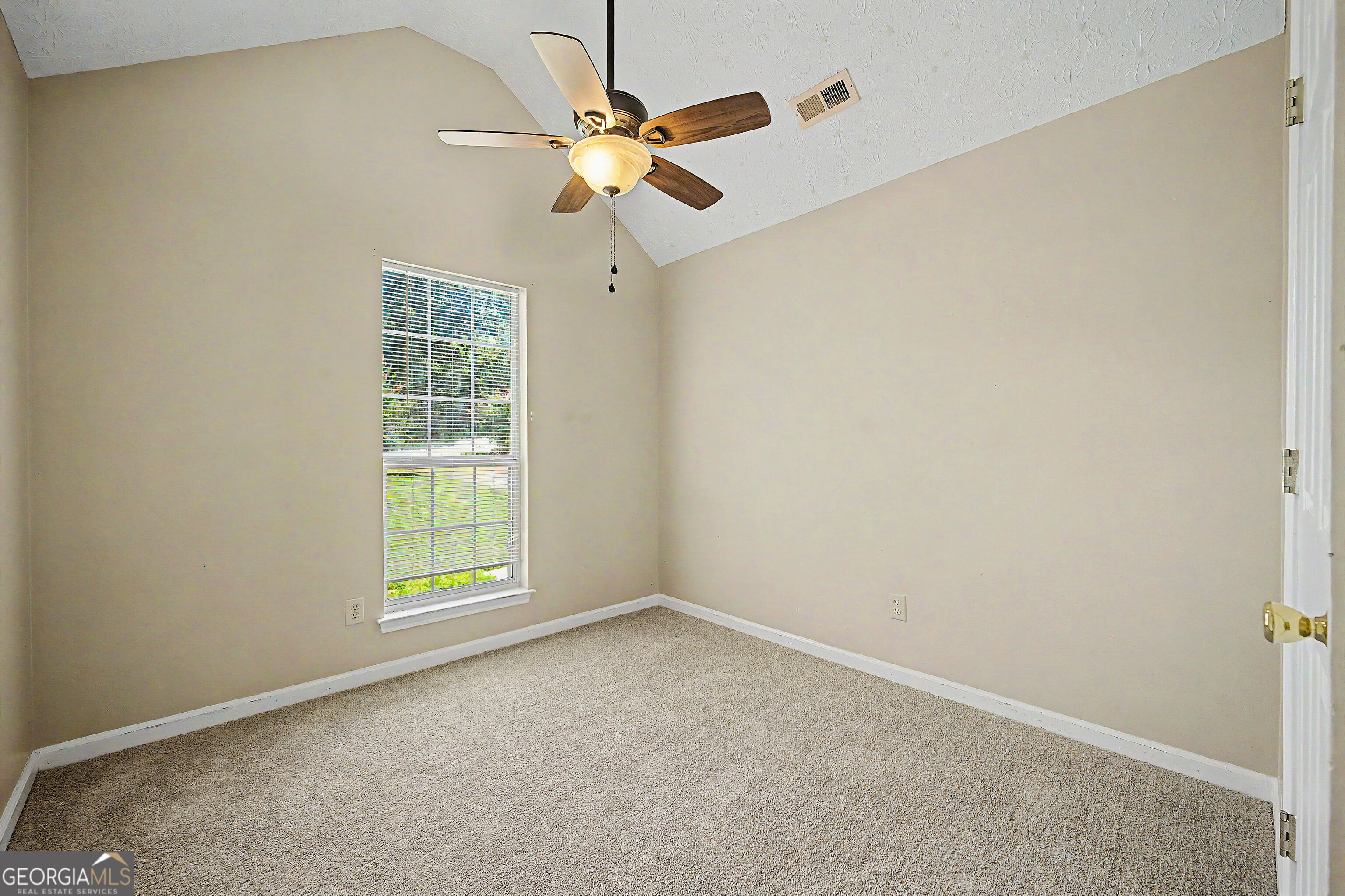 204 Spring Circle Property Photo 17