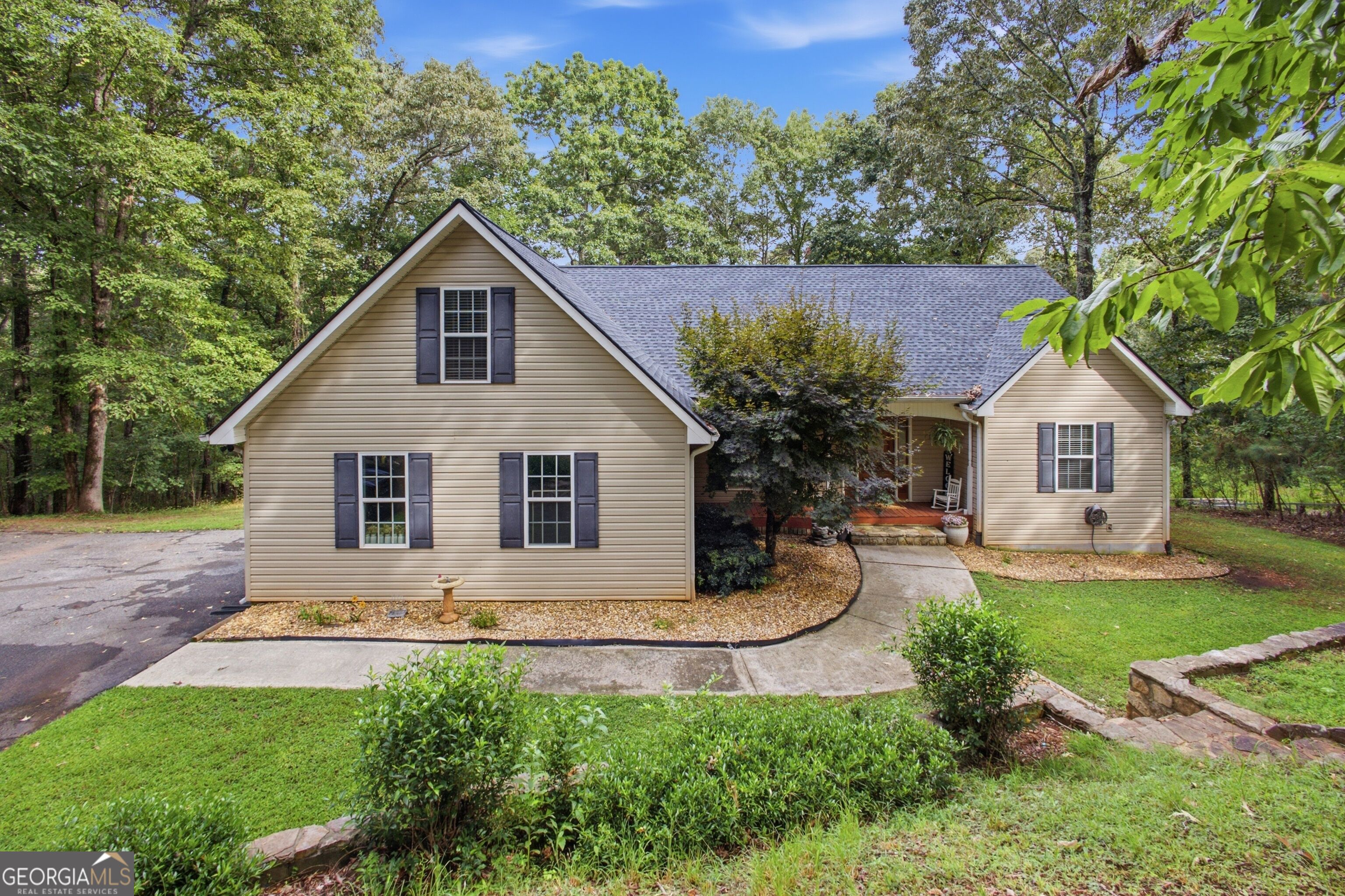 192 Sweetbriar Drive Property Photo 1