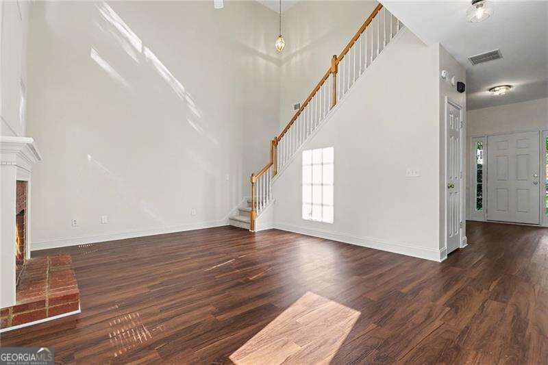 3060 Winston Terrace Court Property Photo 11