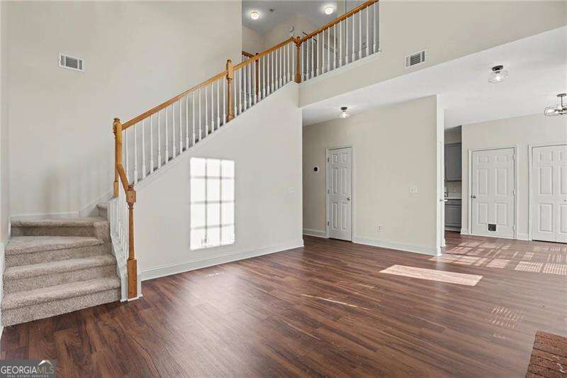 3060 Winston Terrace Court Property Photo 12