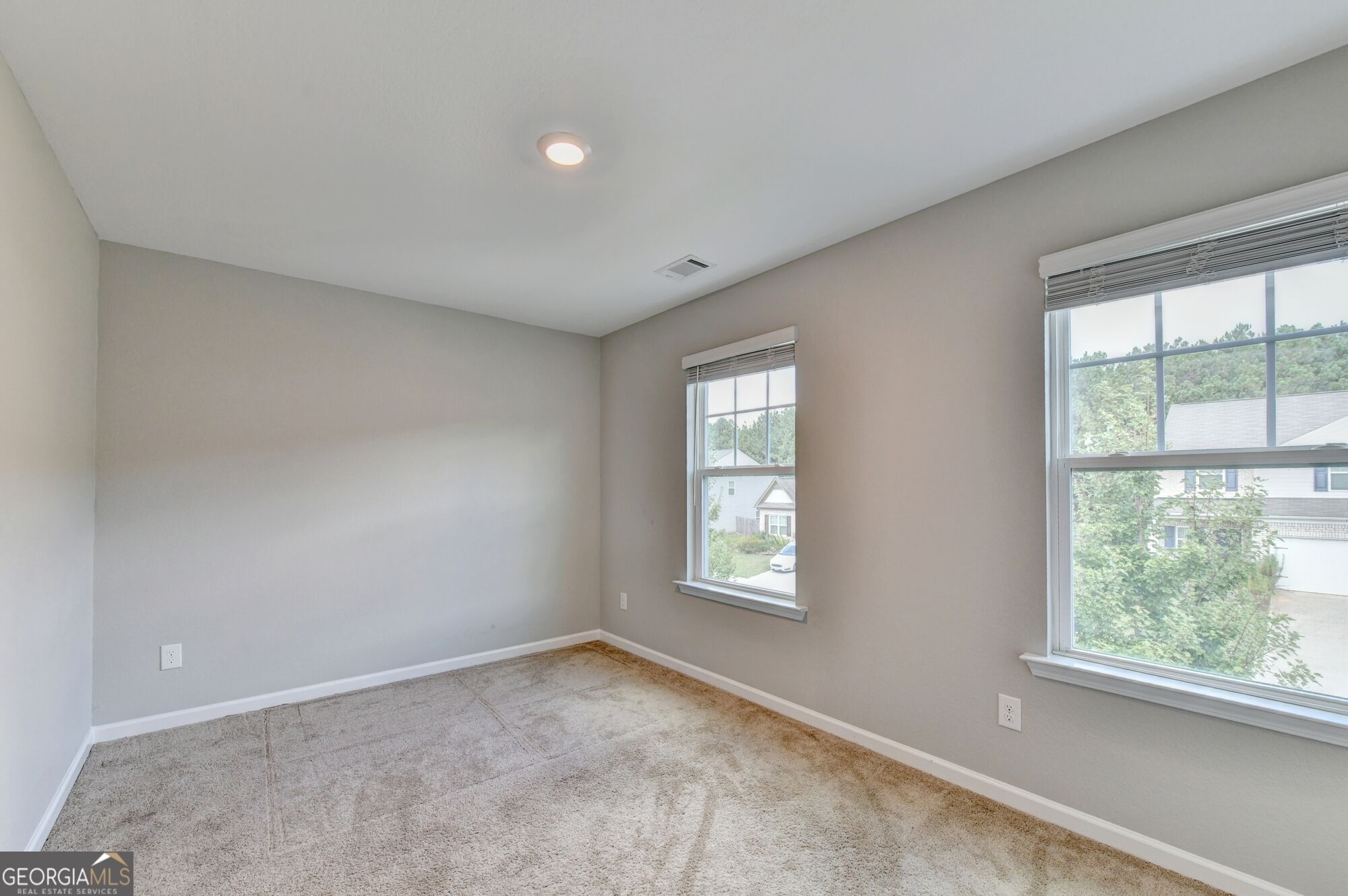 784 Fitzroy Drive Property Photo 24