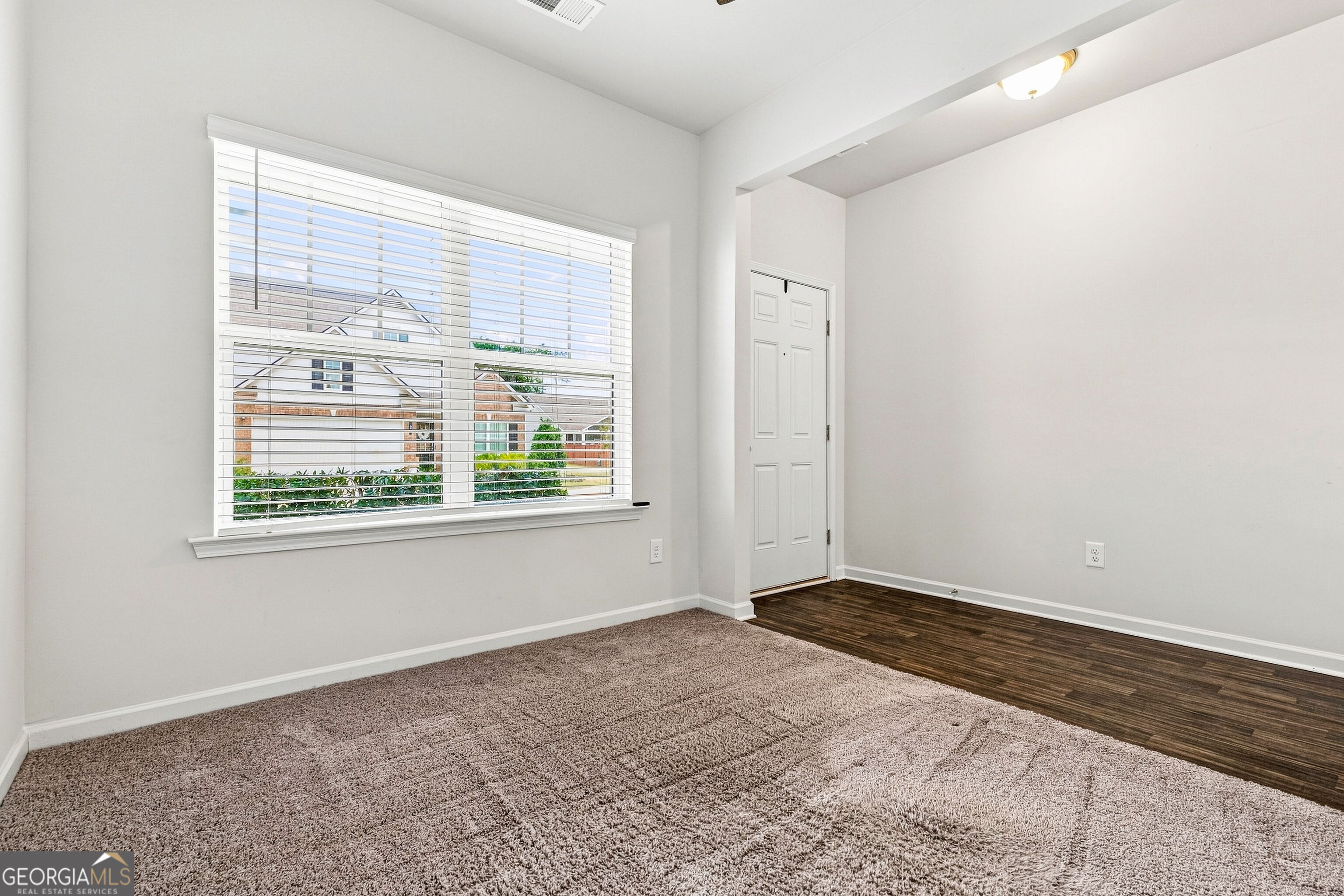 7 Crossroad Circle Property Photo 8