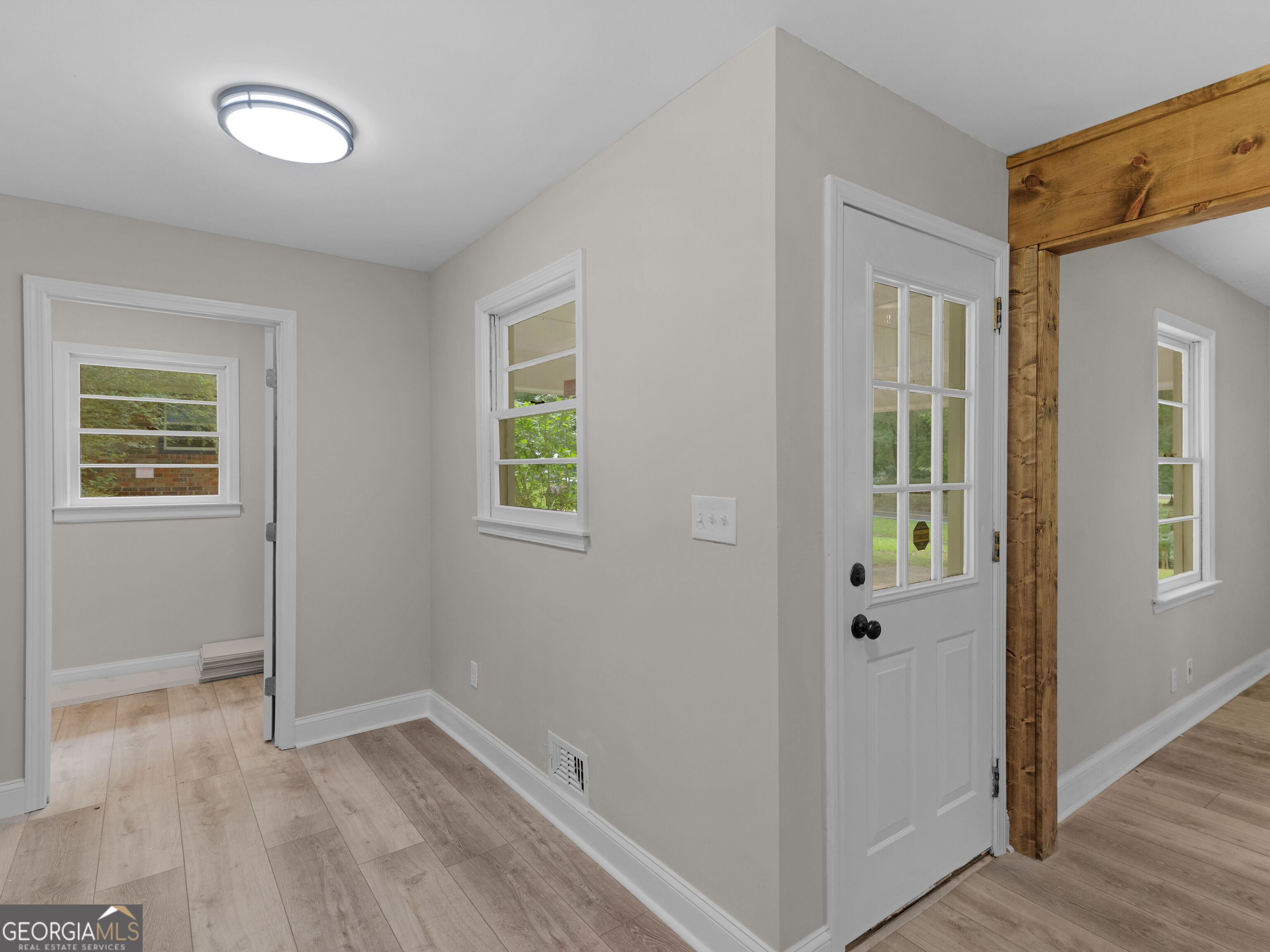 1635 Vineyard Road Property Photo 6