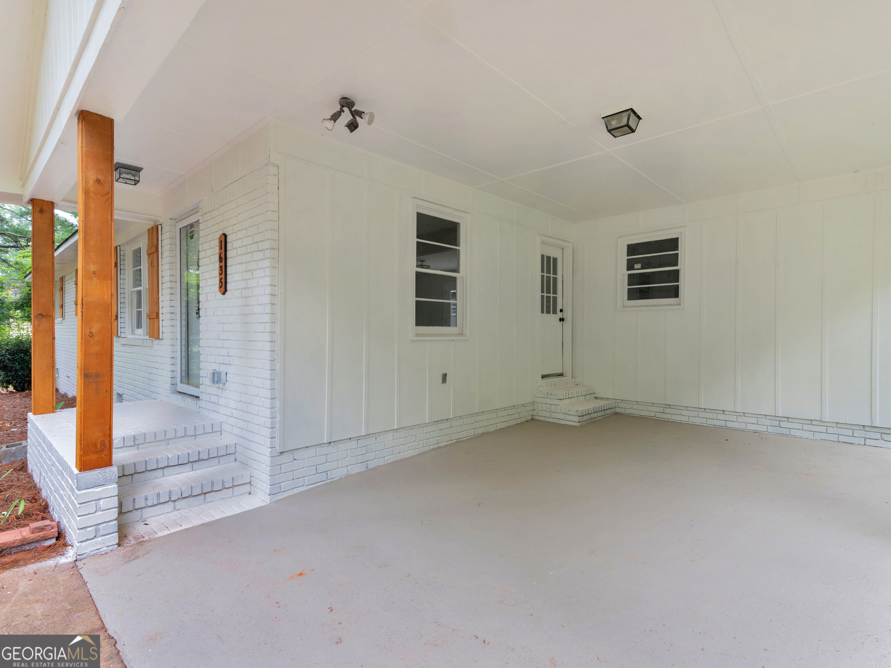 1635 Vineyard Road Property Photo 27