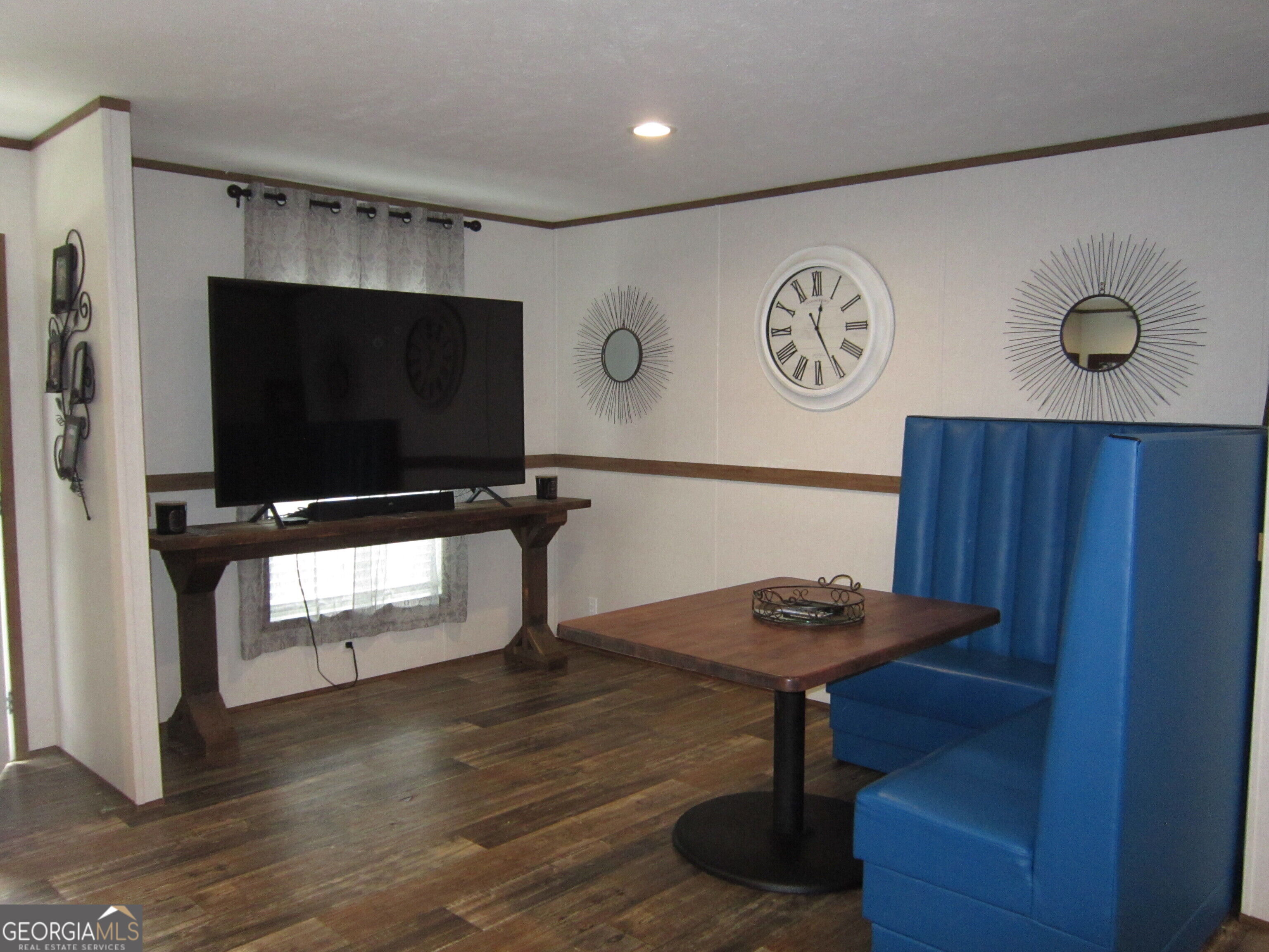 374 Robin Lane # 374r Property Photo 4
