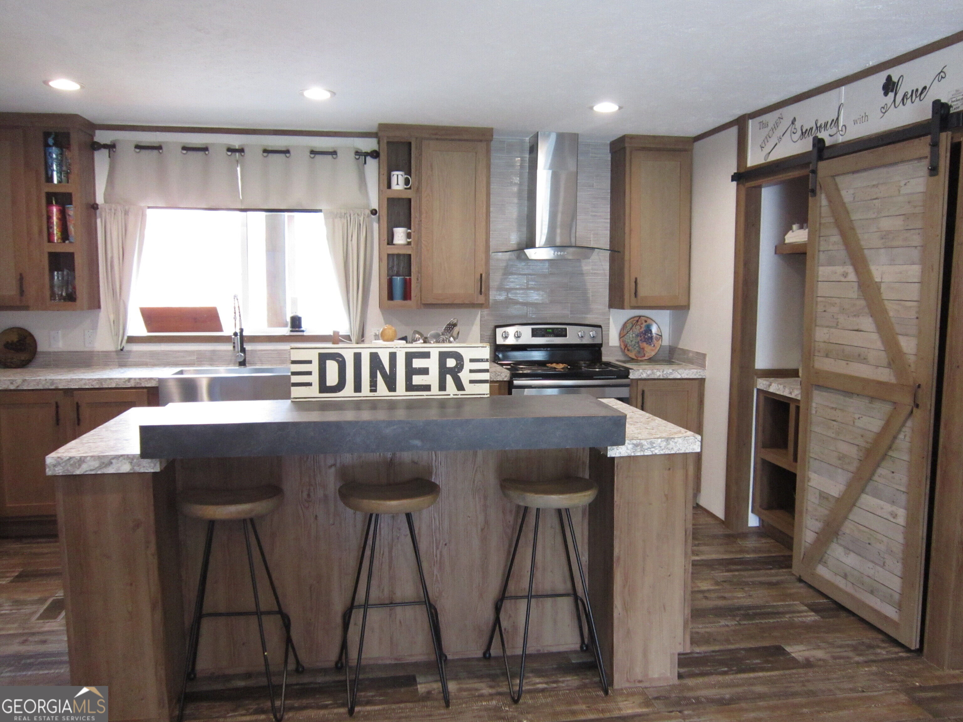 374 Robin Lane # 374r Property Photo 5