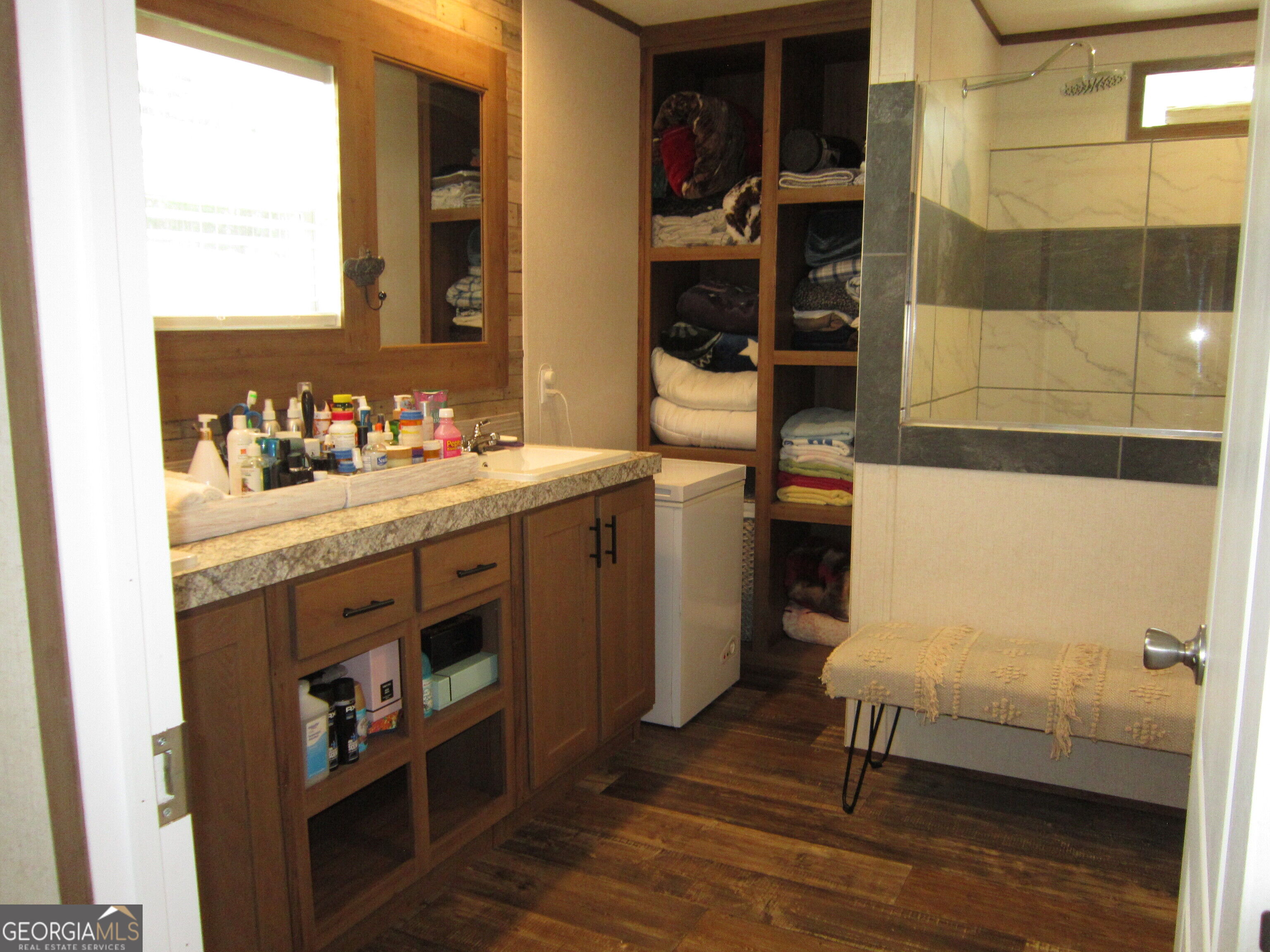 374 Robin Lane # 374r Property Photo 14