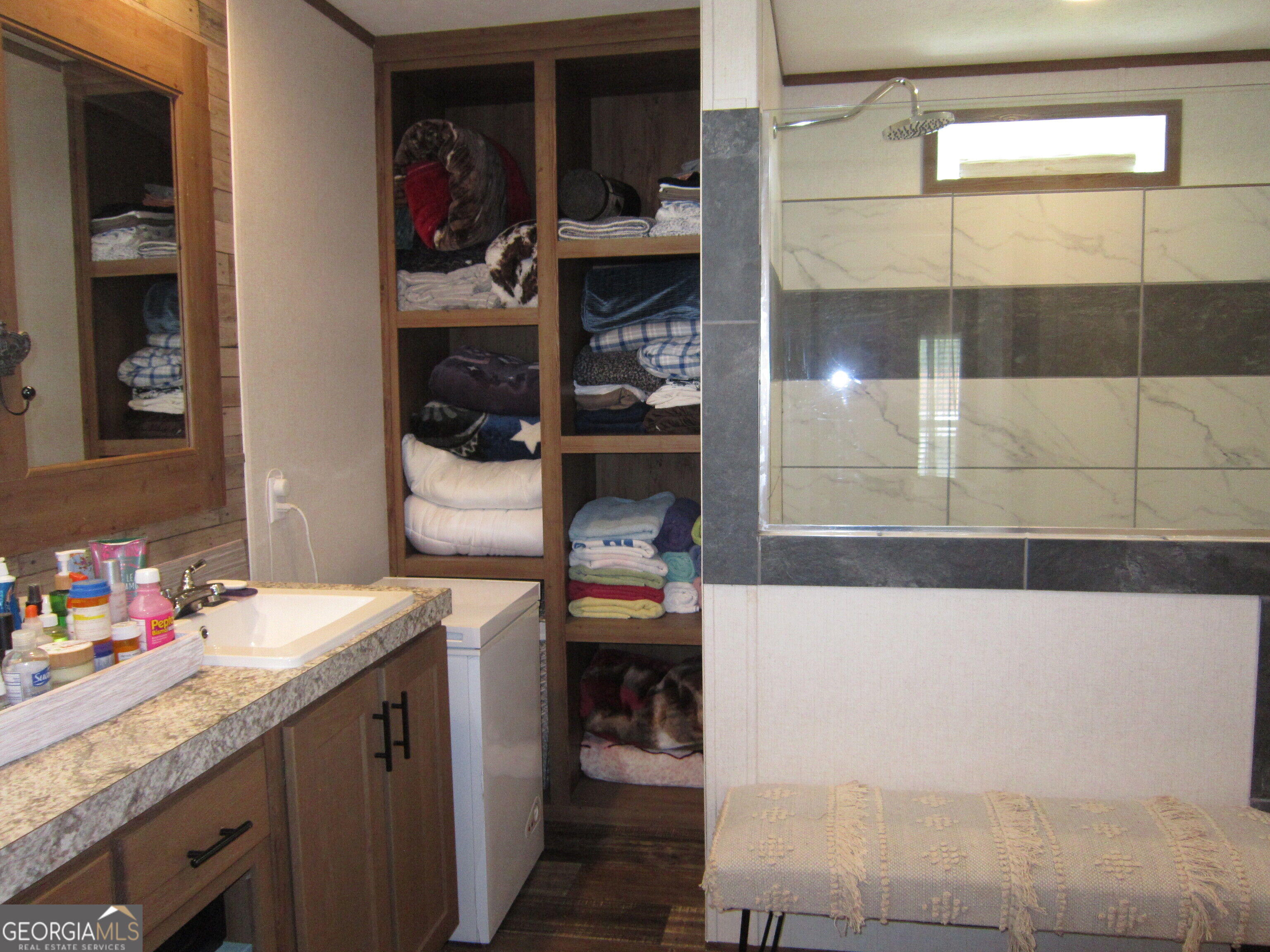 374 Robin Lane # 374r Property Photo 15