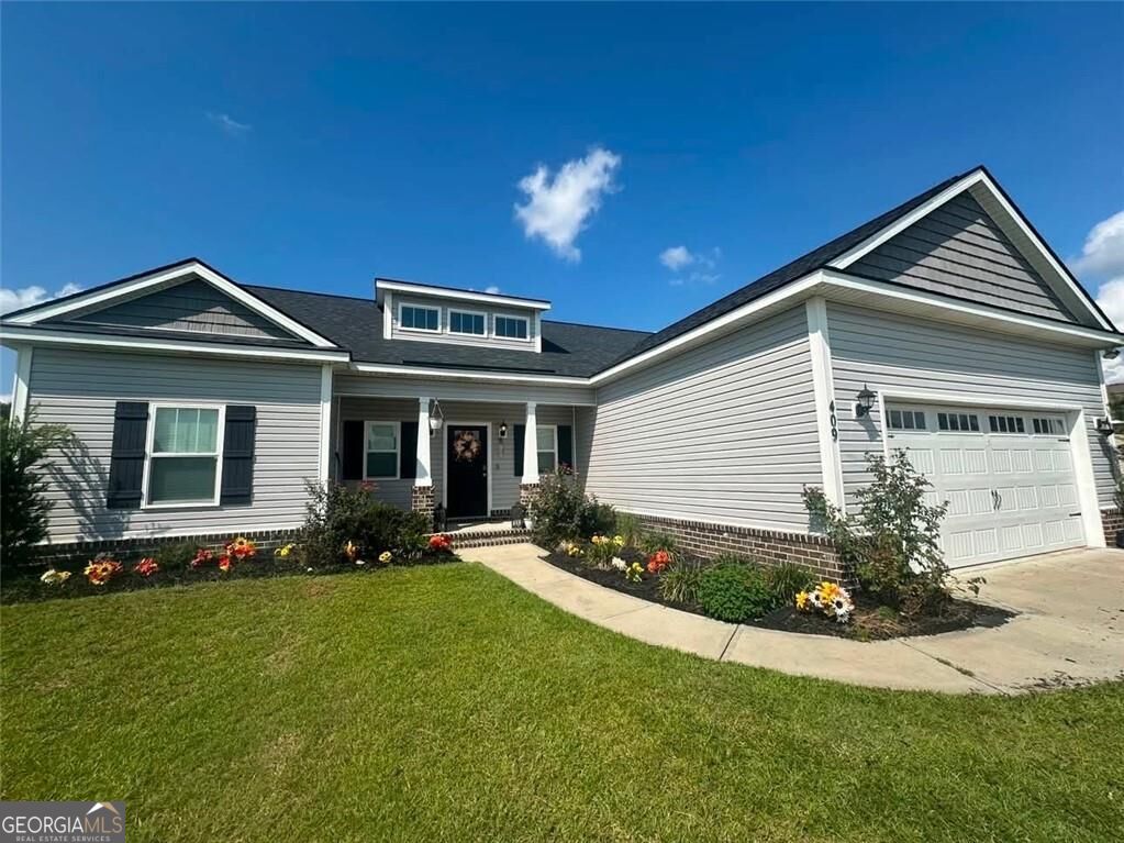 409 Pivot Point Property Photo 1