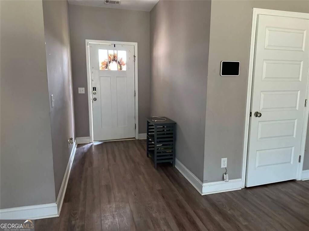 409 Pivot Point Property Photo 2