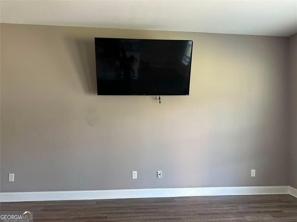 409 Pivot Point Property Photo 4