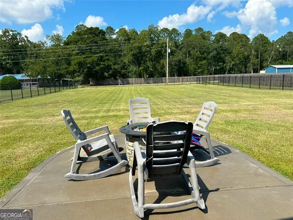 409 Pivot Point Property Photo 39