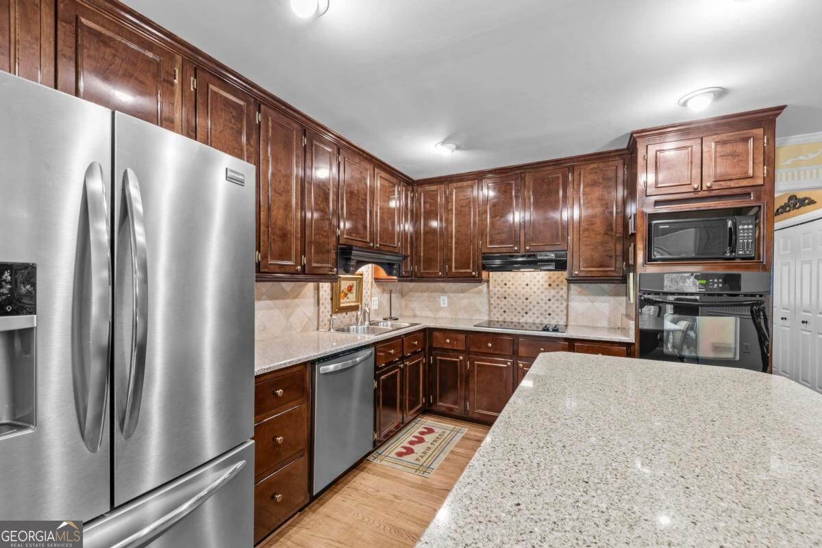 197 Southshore Road Property Photo 18