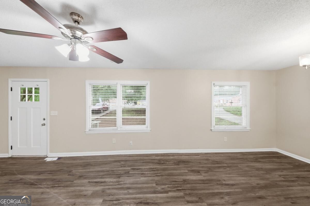 1619 Columbia Drive Property Photo 6