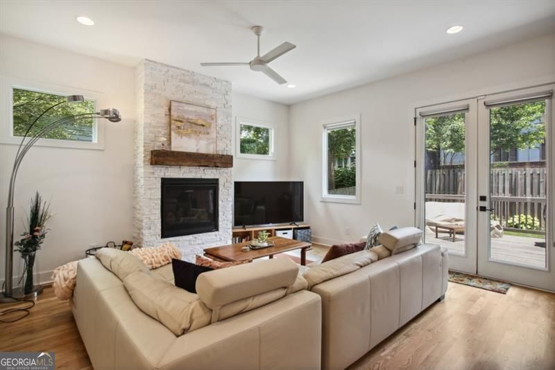 129 Holiday Avenue Unit B Property Photo 10
