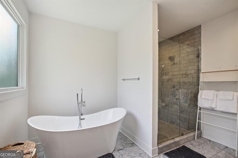 129 Holiday Avenue Unit B Property Photo 18