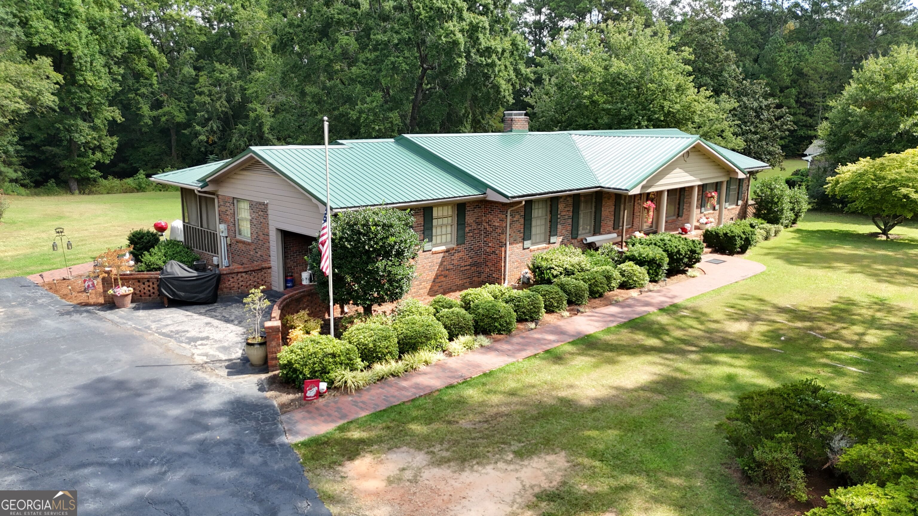 1336 Calhoun Falls Highway Property Photo 1