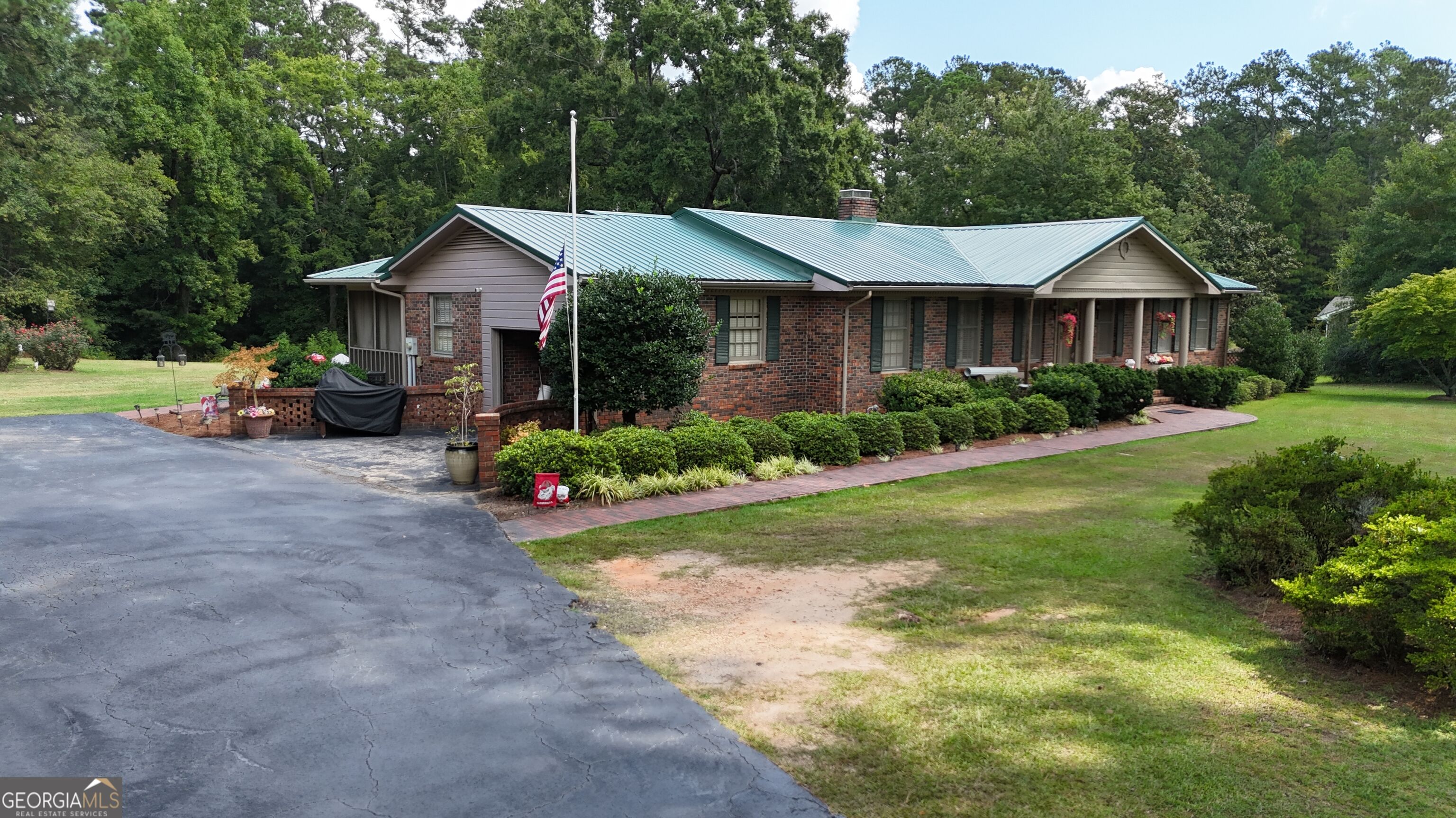 1336 Calhoun Falls Highway Property Photo 2