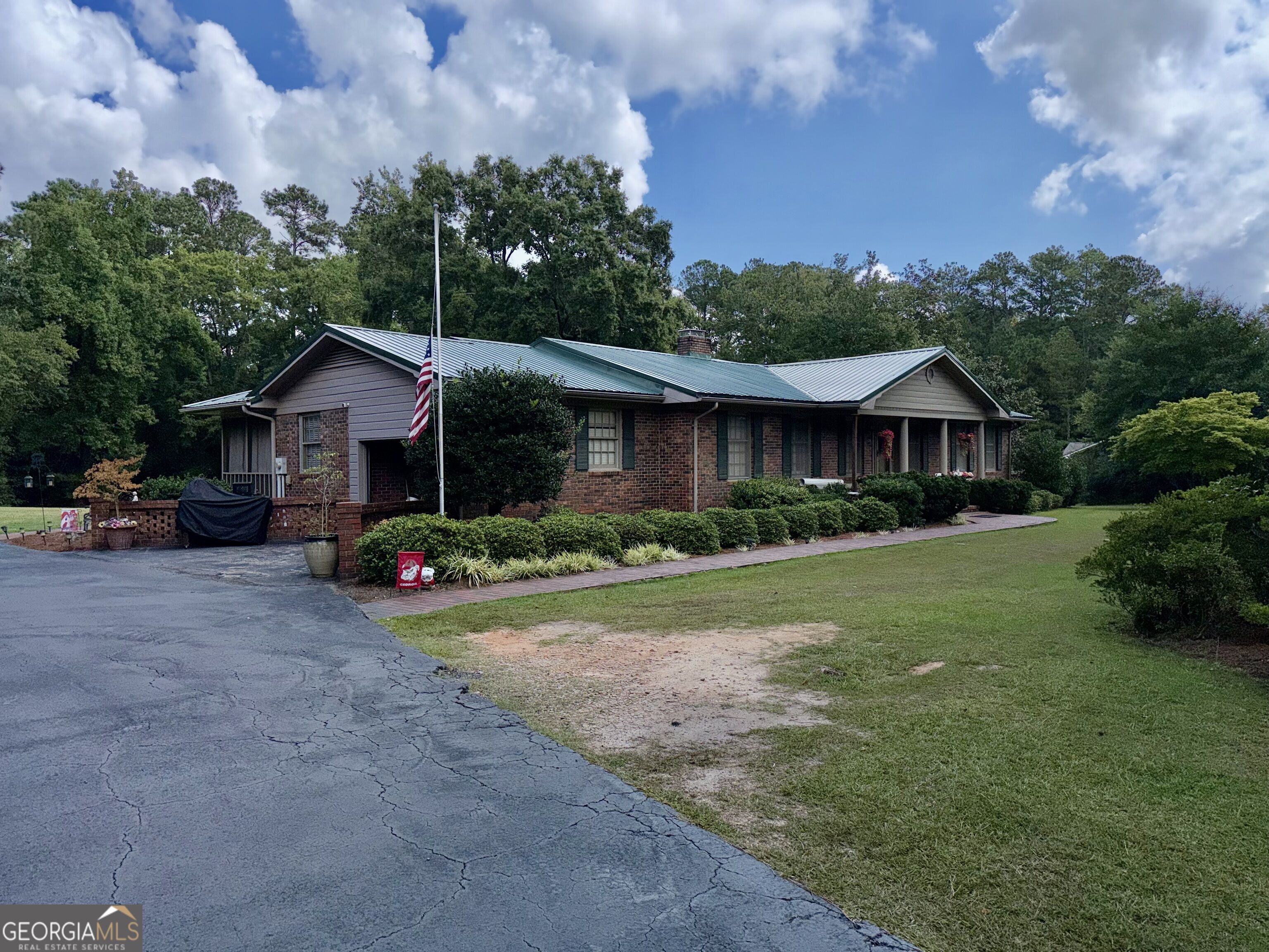 1336 Calhoun Falls Highway Property Photo 8