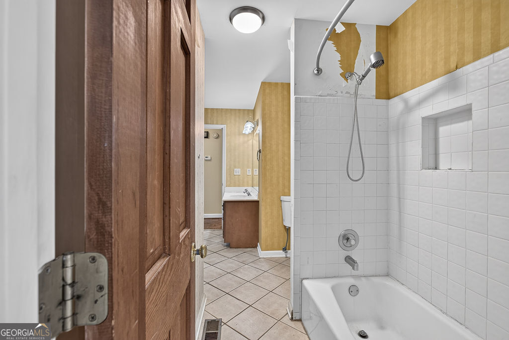 4370 Laurian Drive Nw Property Photo 8