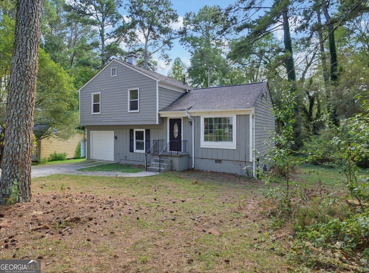 429 Sherwood Circle Property Photo 3