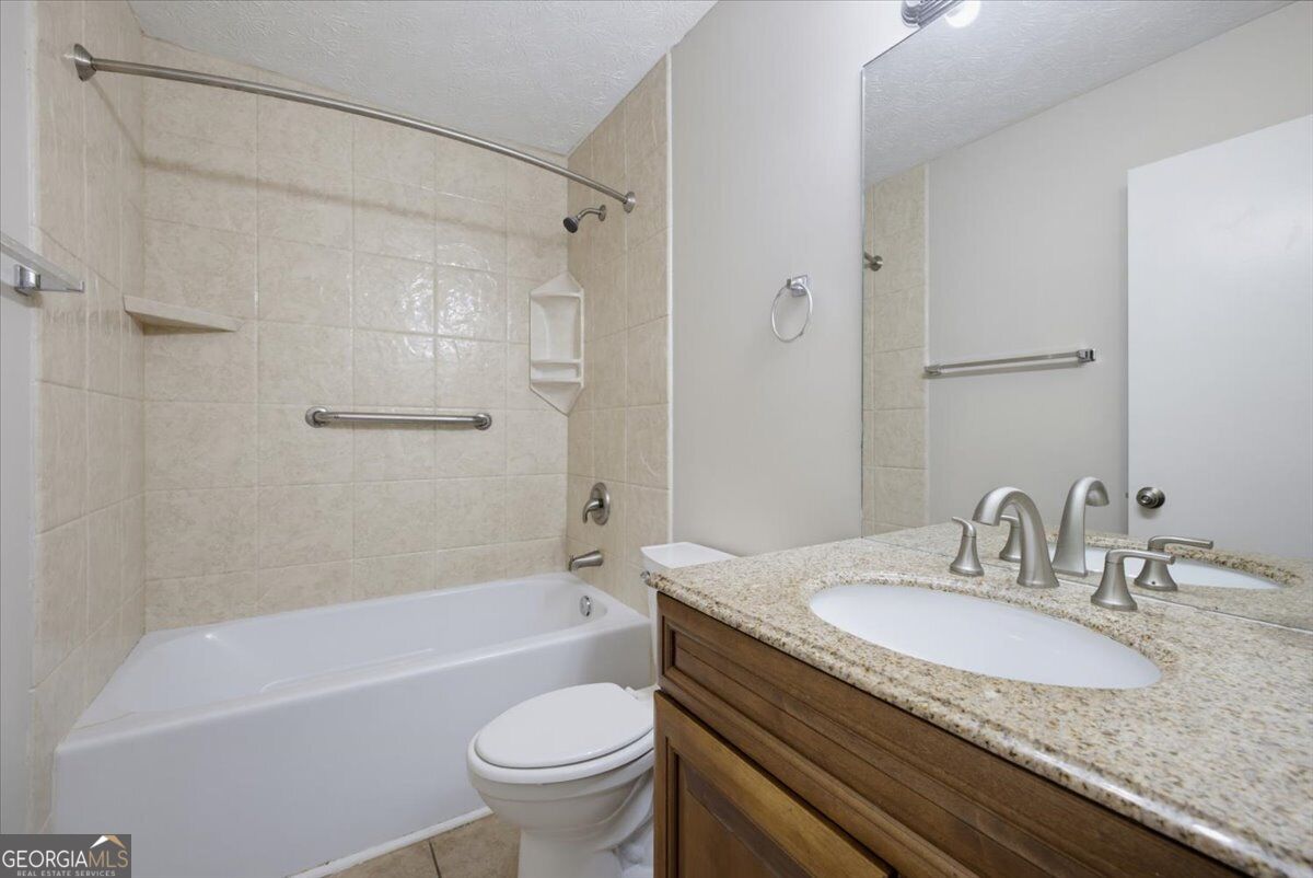 429 Sherwood Circle Property Photo 16