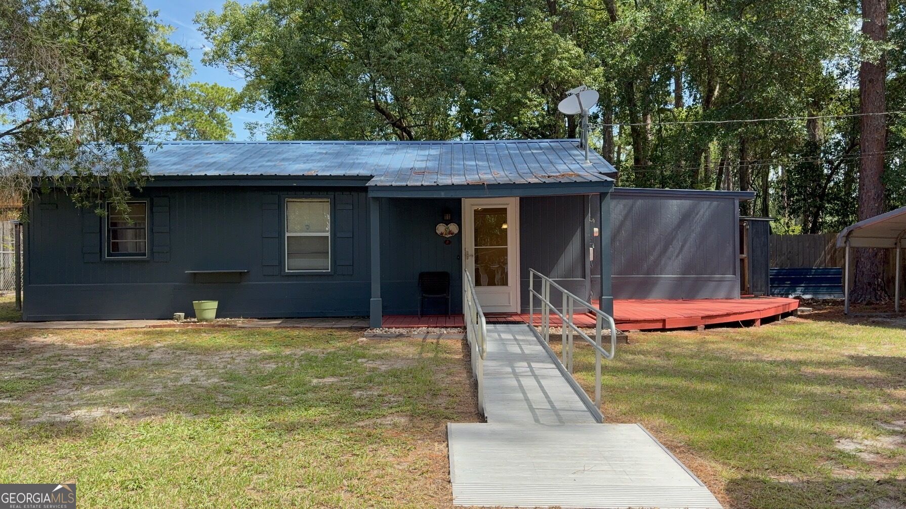 704 Bay Street Property Photo 1