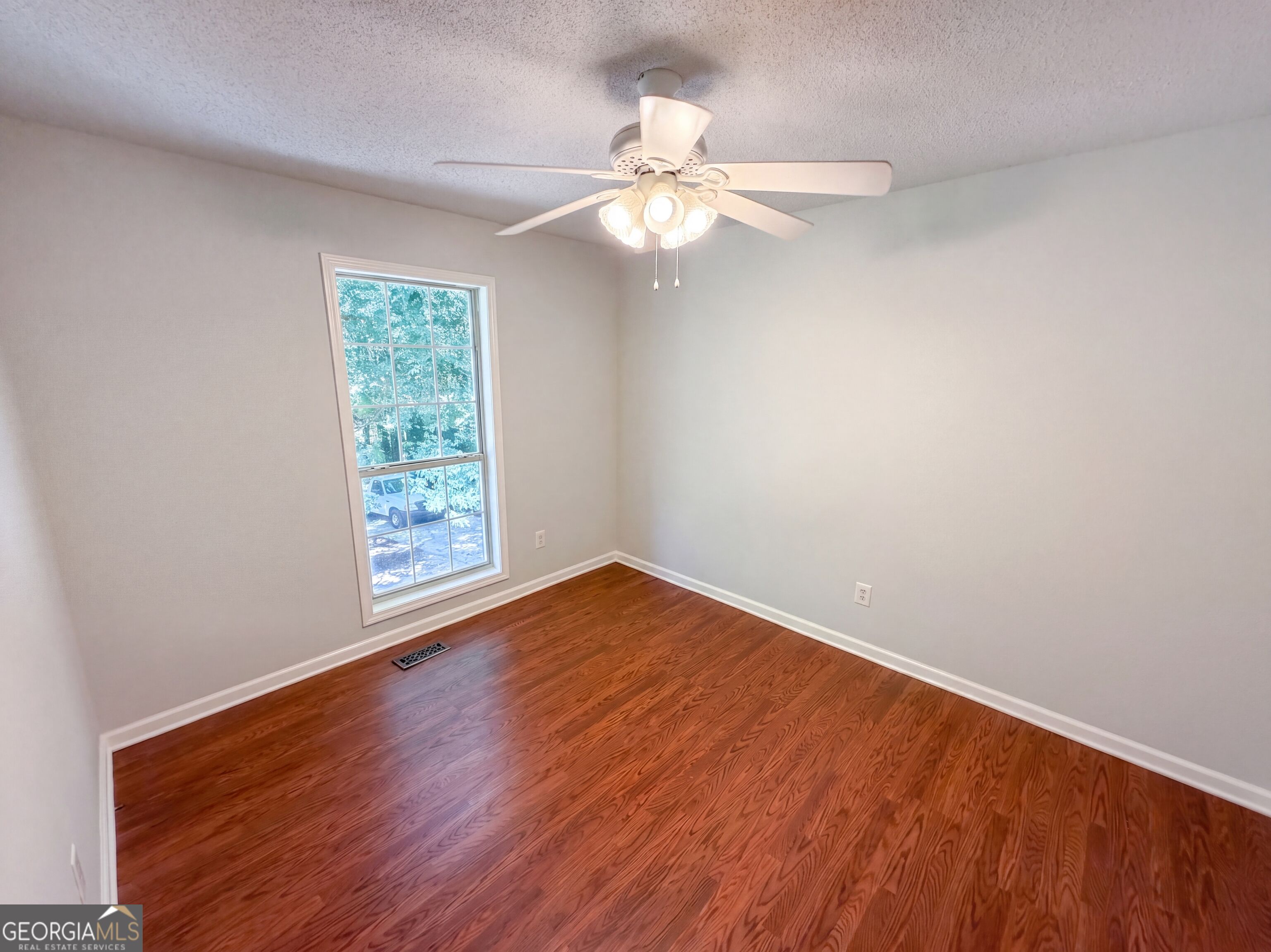 6863 Alexander Parkway Property Photo 15
