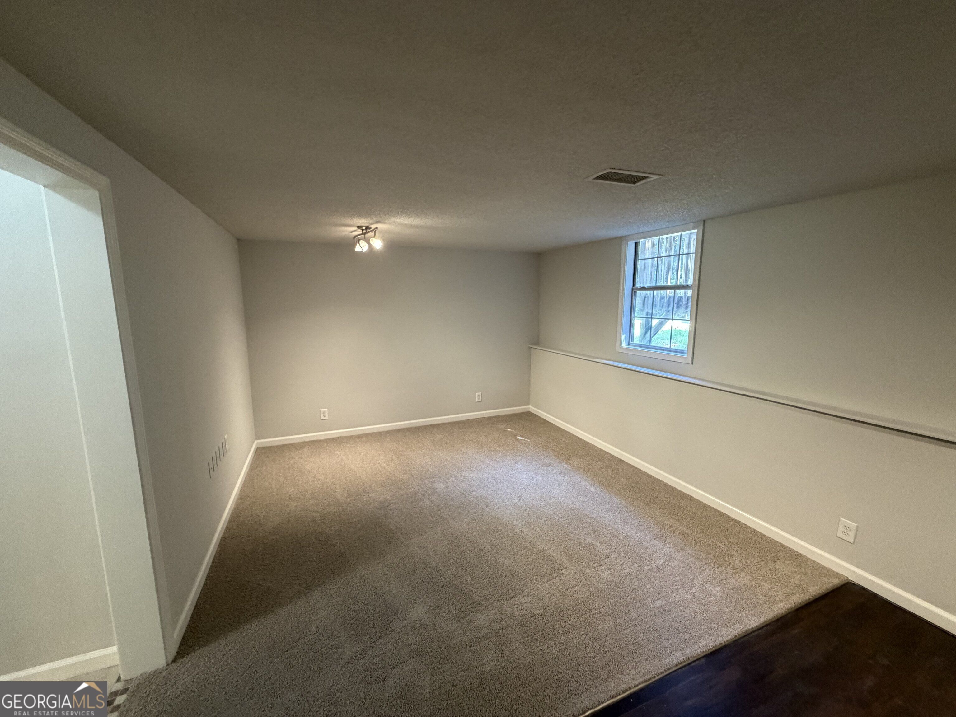 6863 Alexander Parkway Property Photo 17