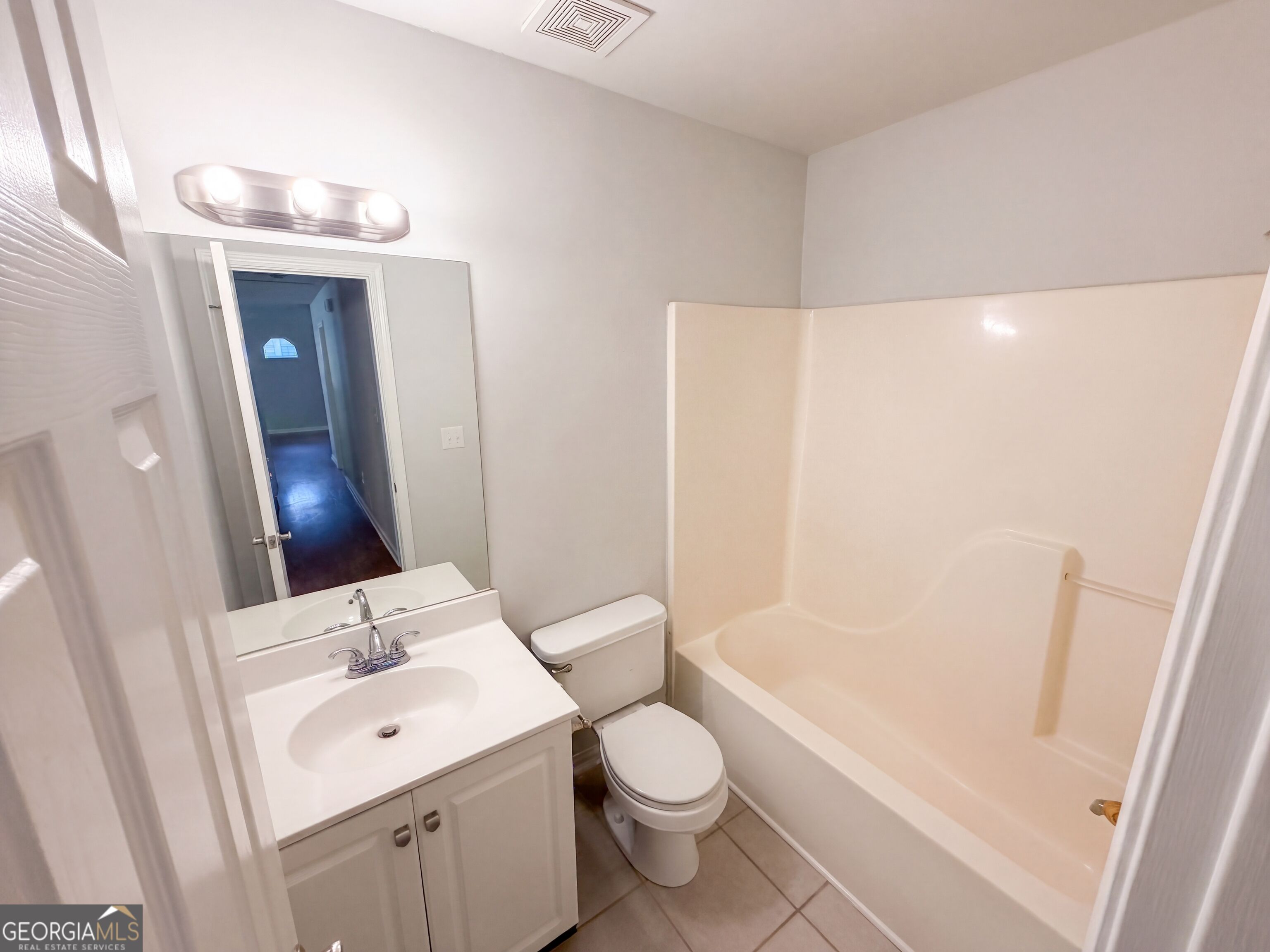 6863 Alexander Parkway Property Photo 18
