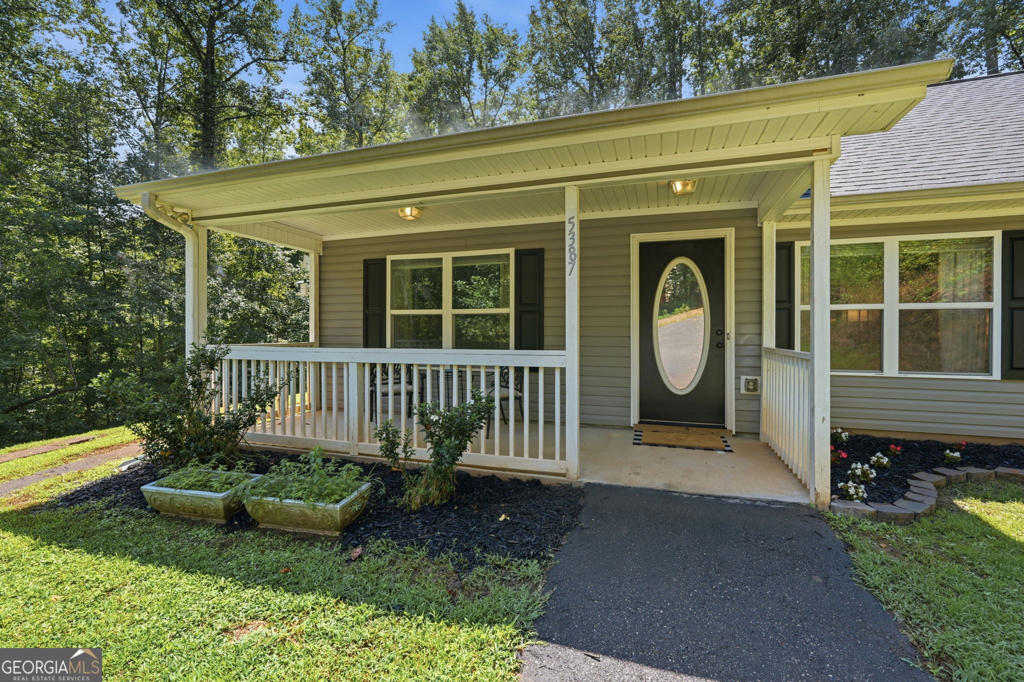 5387 Auraria Road Property Photo 3