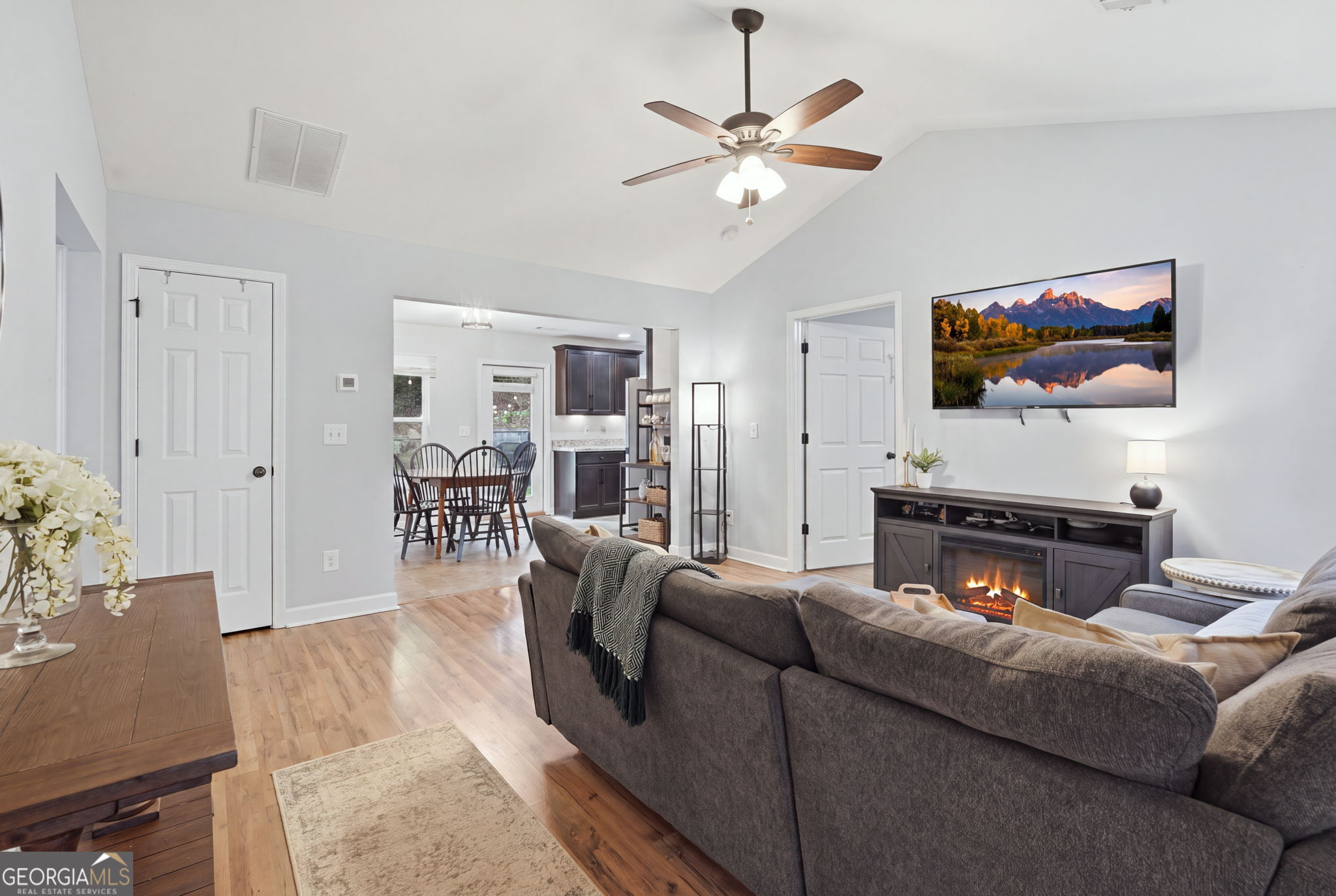 5387 Auraria Road Property Photo 4