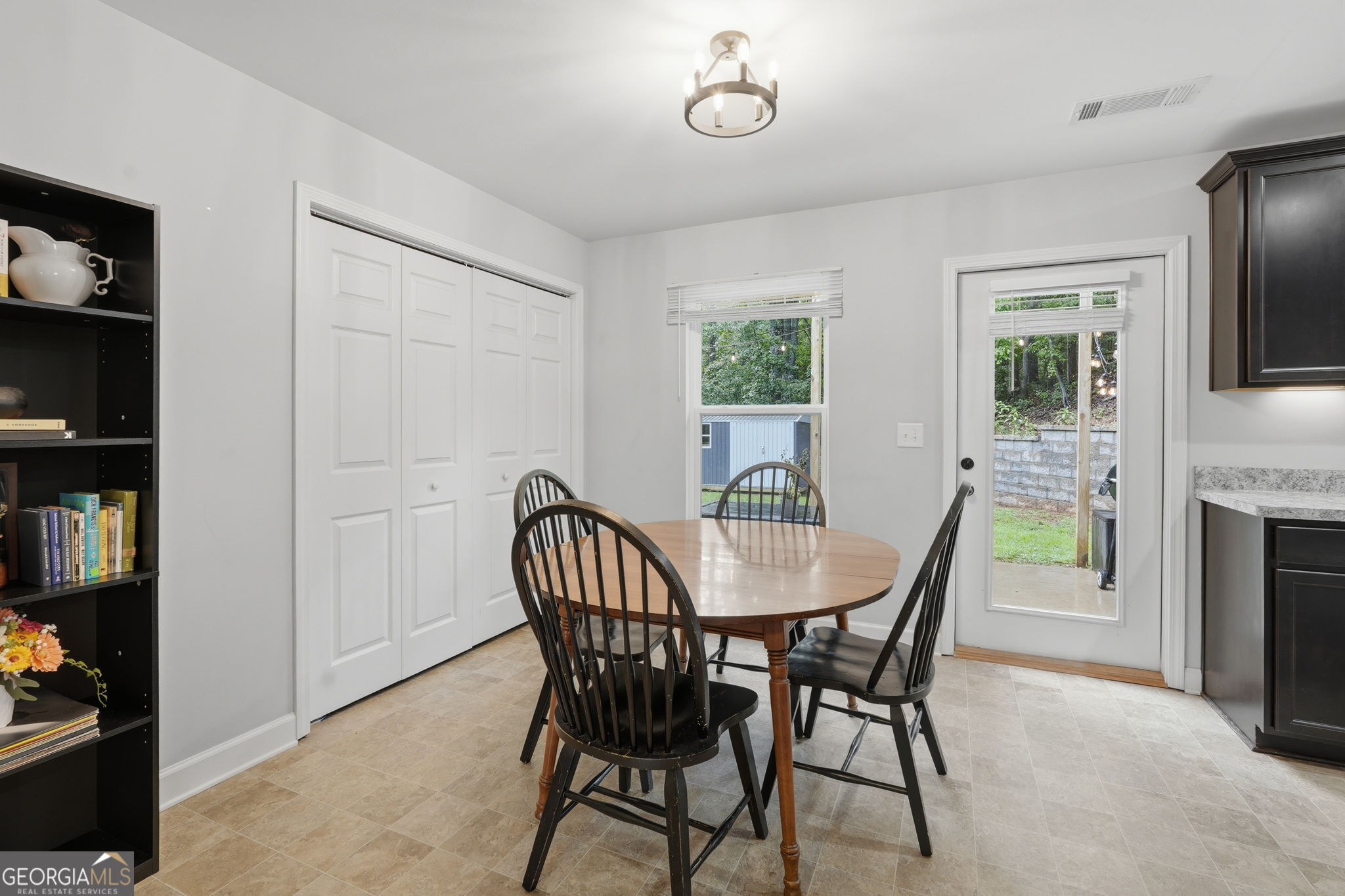 5387 Auraria Road Property Photo 7