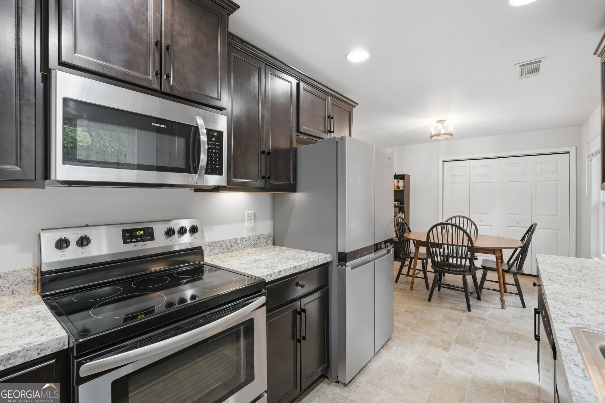 5387 Auraria Road Property Photo 10