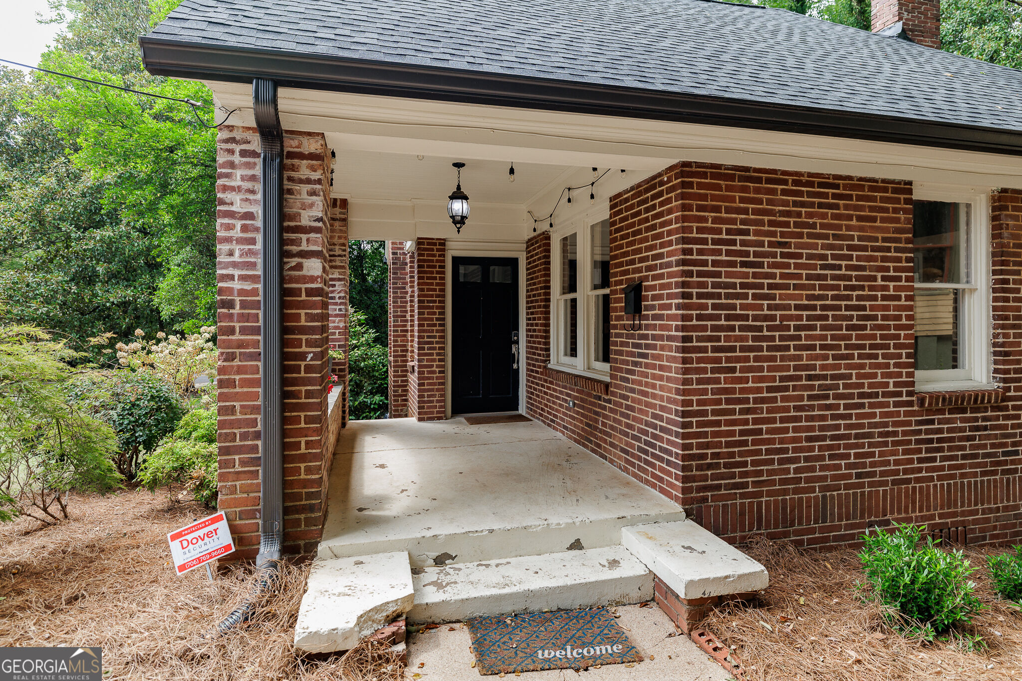 892 Hill Street Property Photo 4