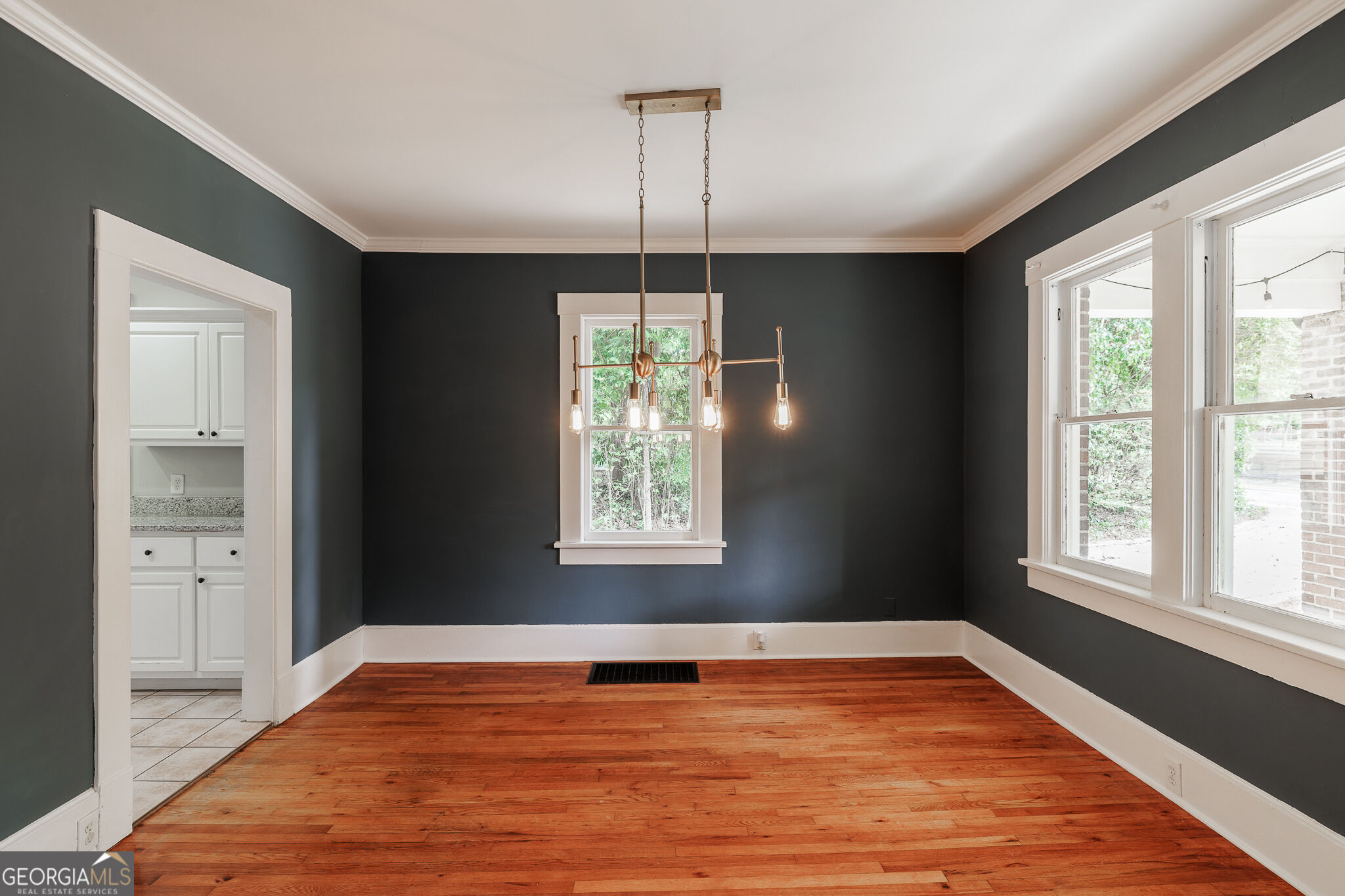892 Hill Street Property Photo 18