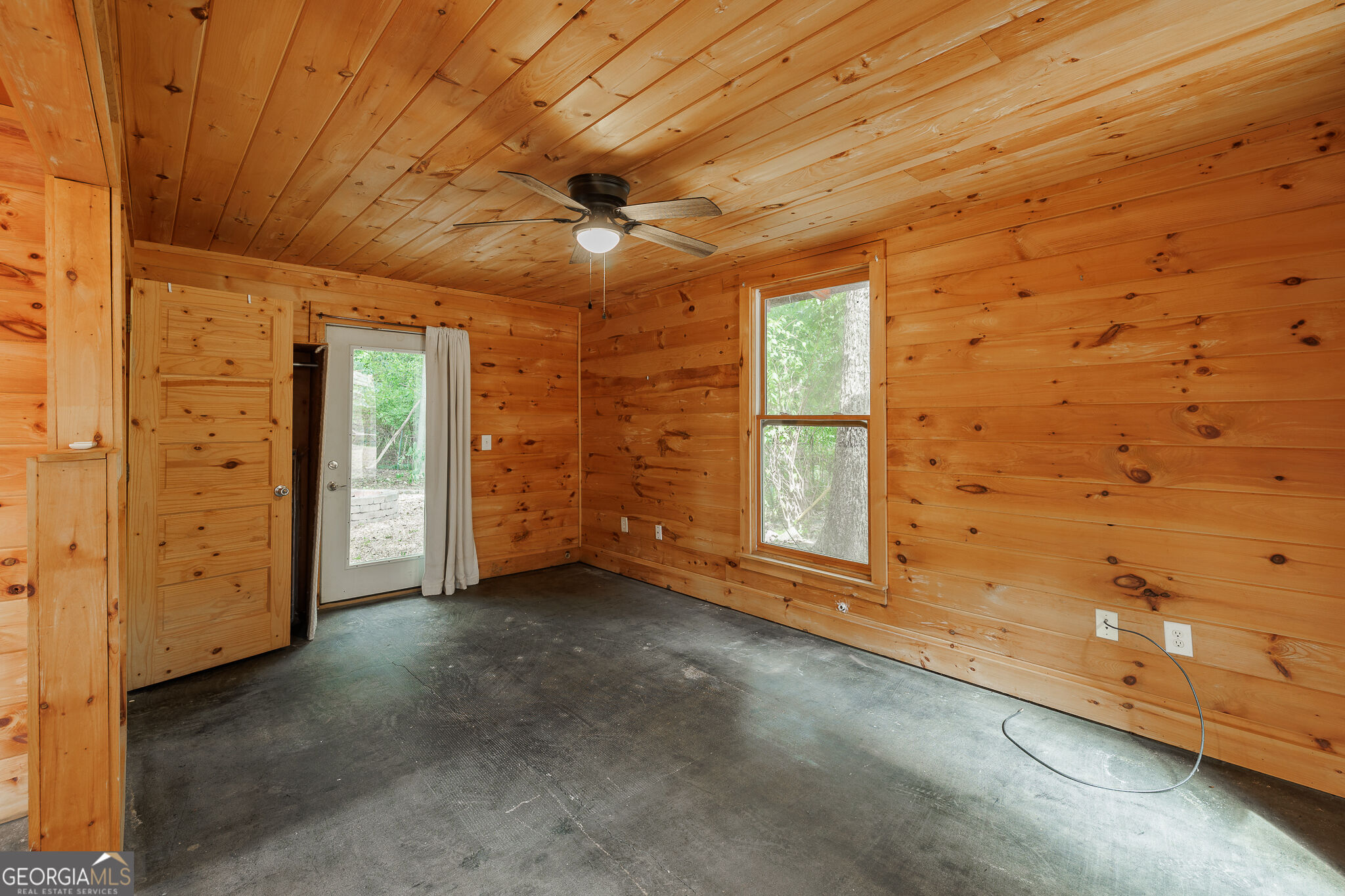 892 Hill Street Property Photo 49