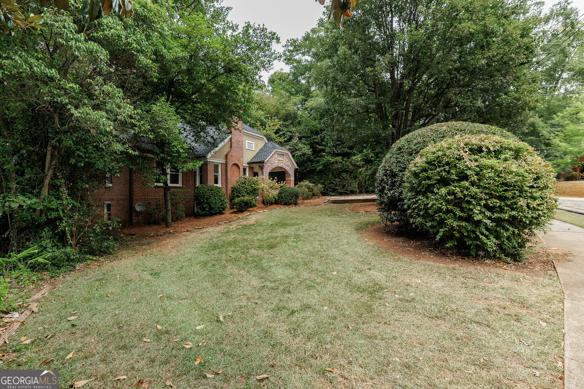892 Hill Street Property Photo 58