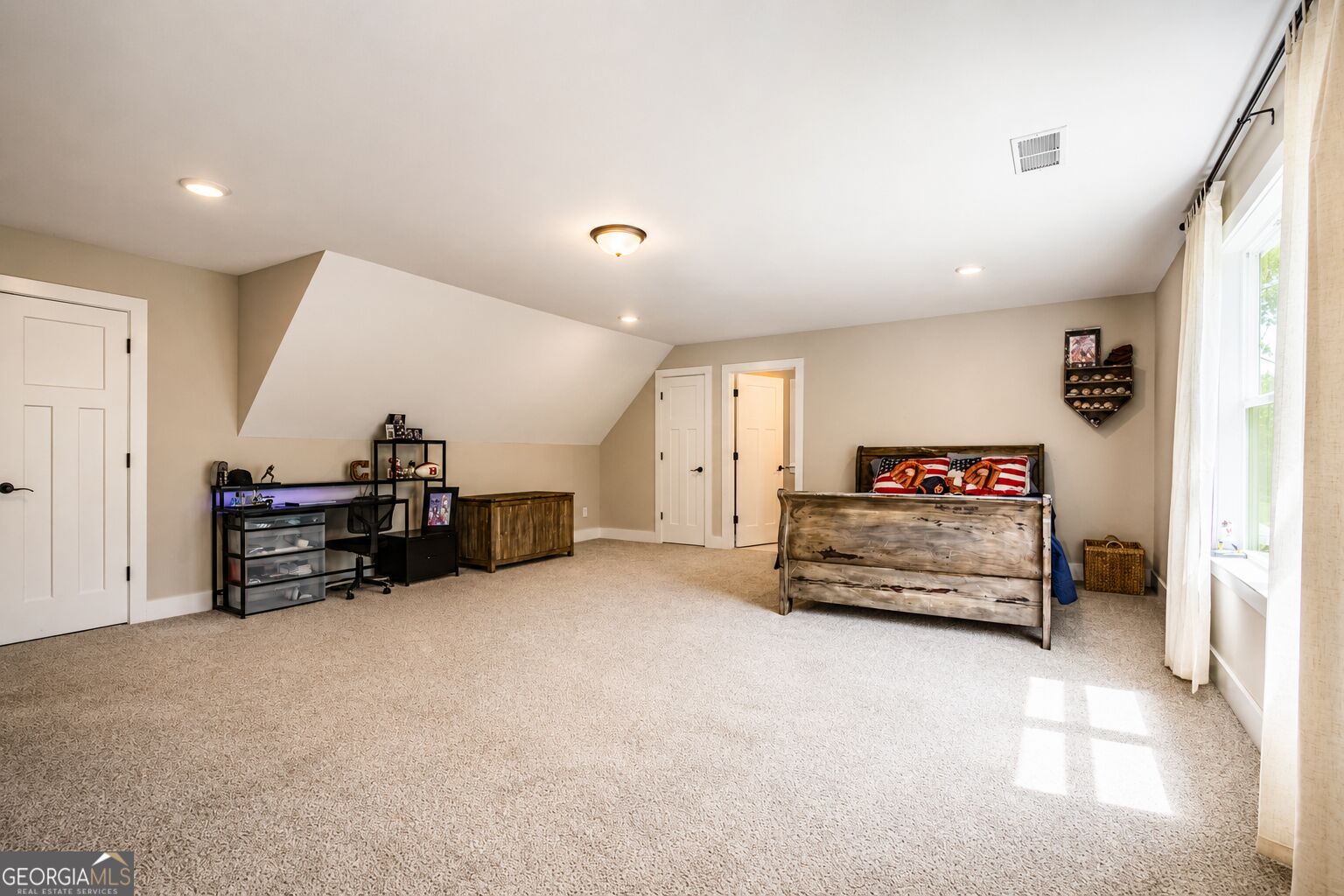 16 Stratford Way Property Photo 27