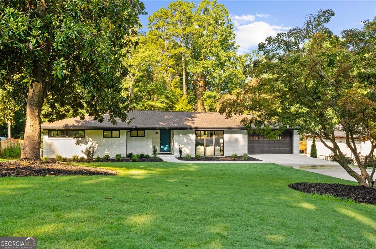 5839 Lakeshore Drive Property Photo 1