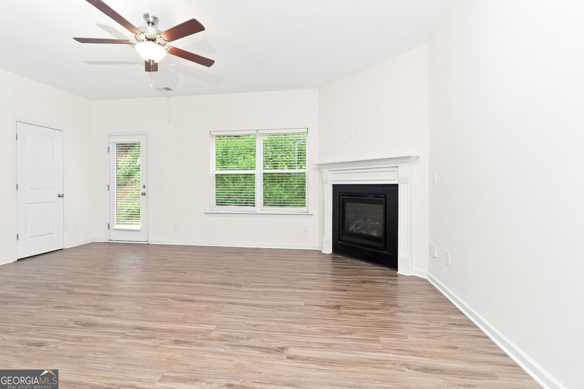176 Bryon Lane Property Photo 7