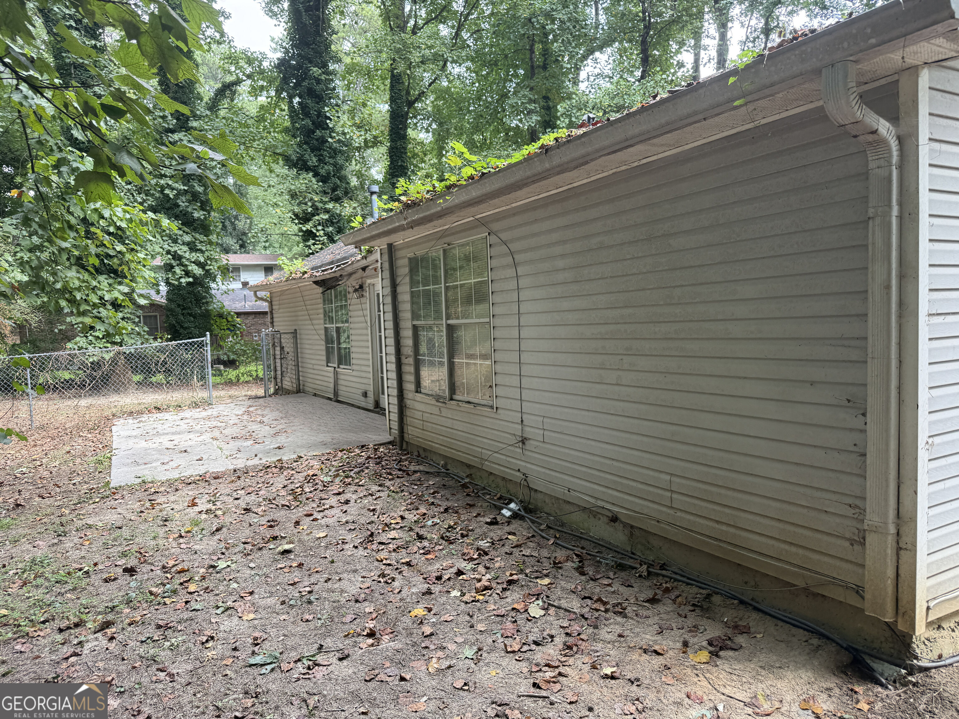 2033 Pine Cone Drive Property Photo 2
