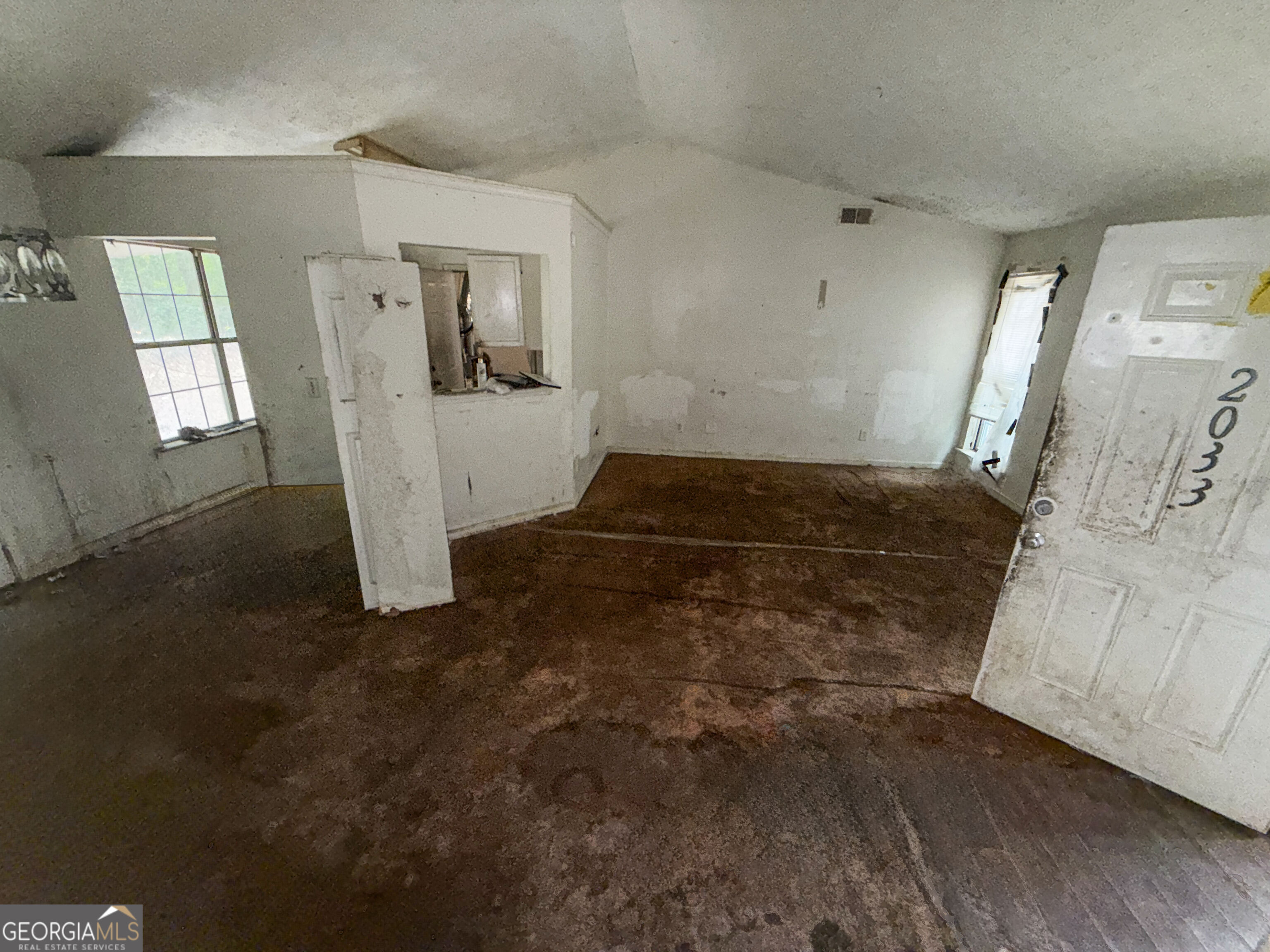 2033 Pine Cone Drive Property Photo 7