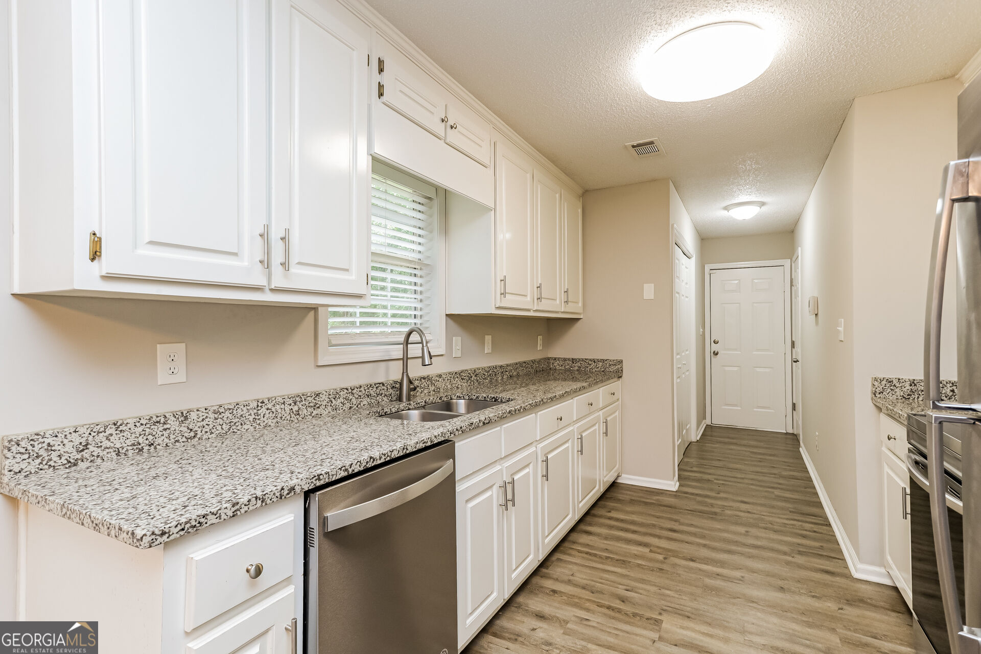 1235 Browns Country Lane Property Photo 9