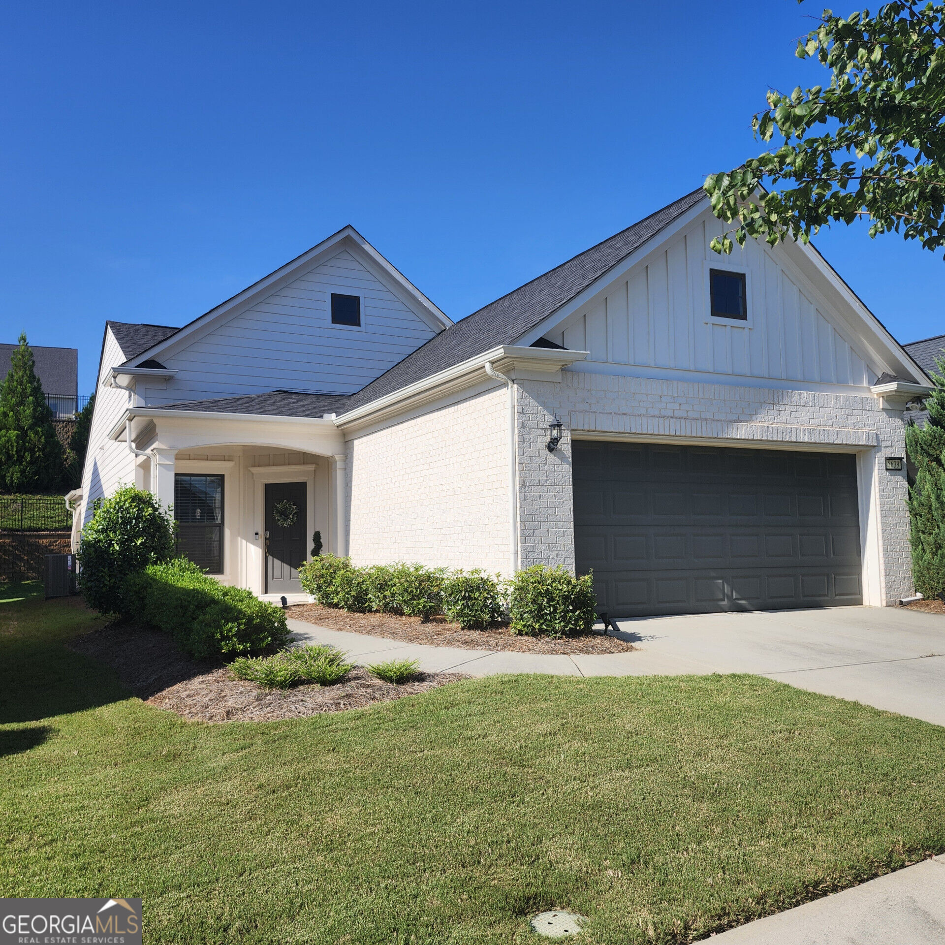 5639 Maple Bluff Way Property Photo 1